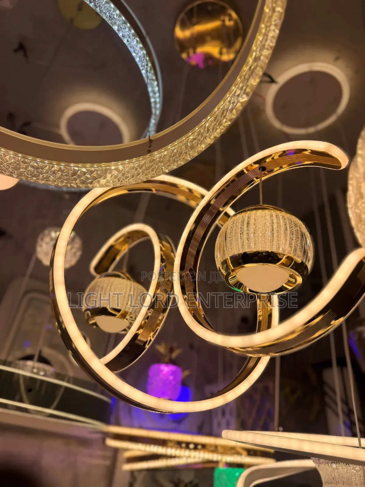 ZDDGV--577// Tricolor Led Pendant Light