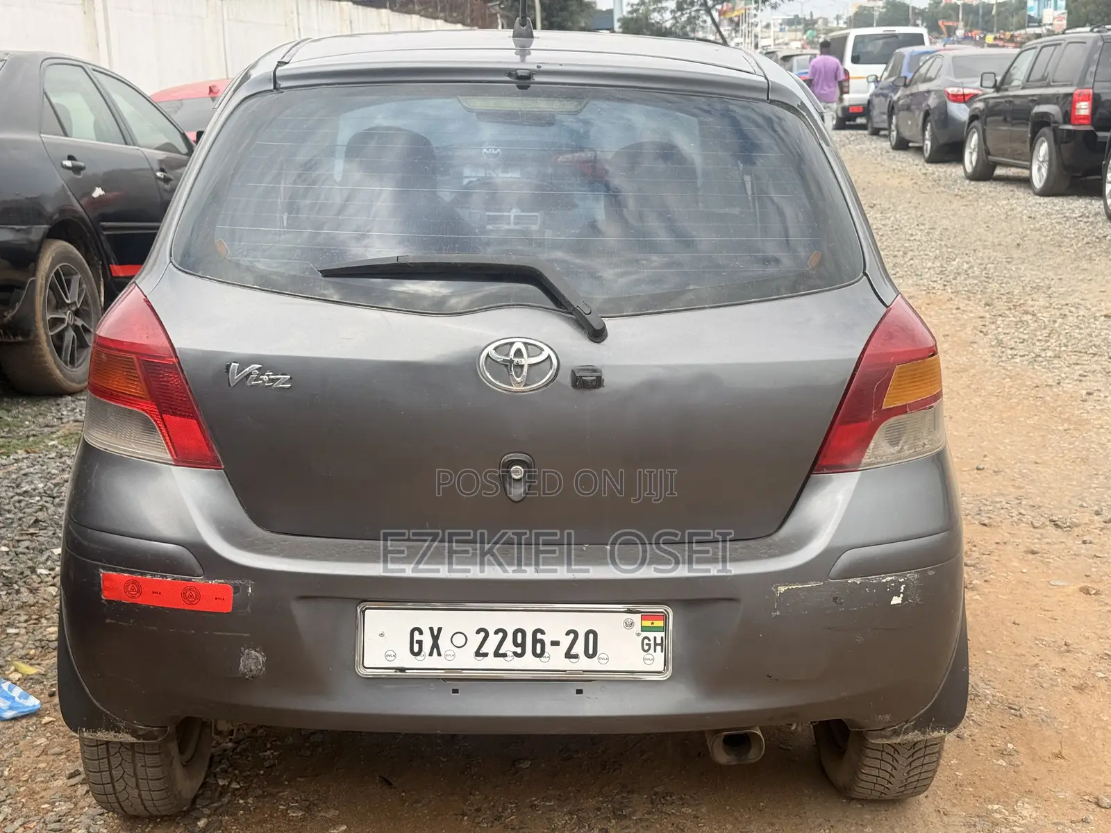 Toyota Vitz 1.3 AWD 3dr 2010 Gray