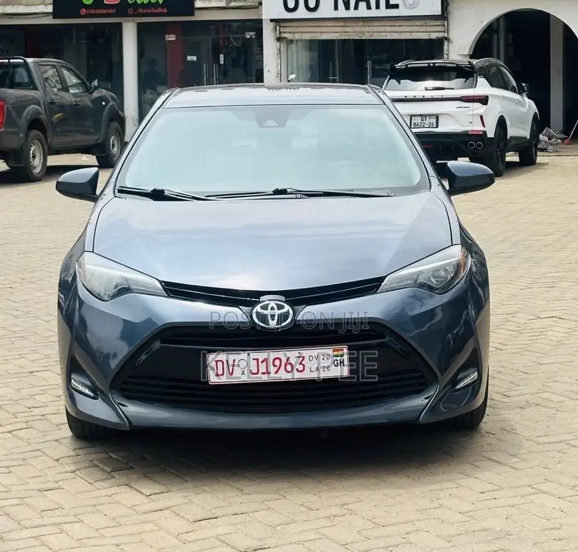 Toyota Corolla LE Eco (1.8L 4cyl 2A) 2018 Gray