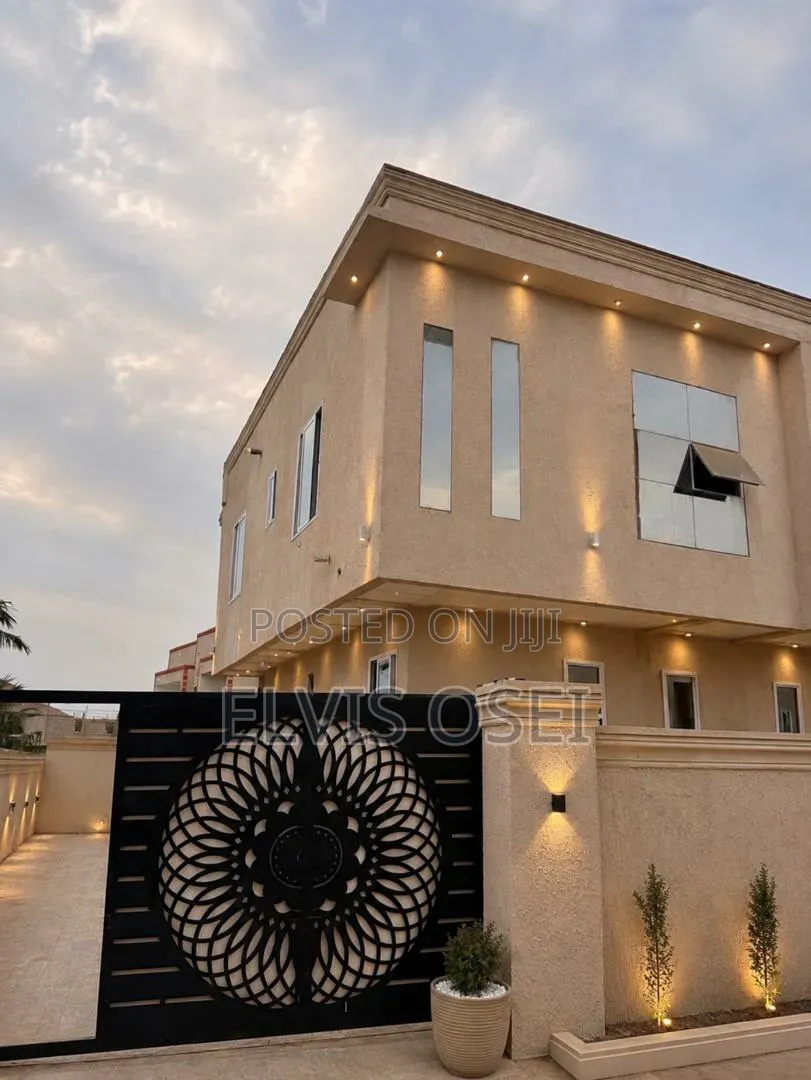 2bdrm House in Oyarefa, Accra Metropolitan for sale