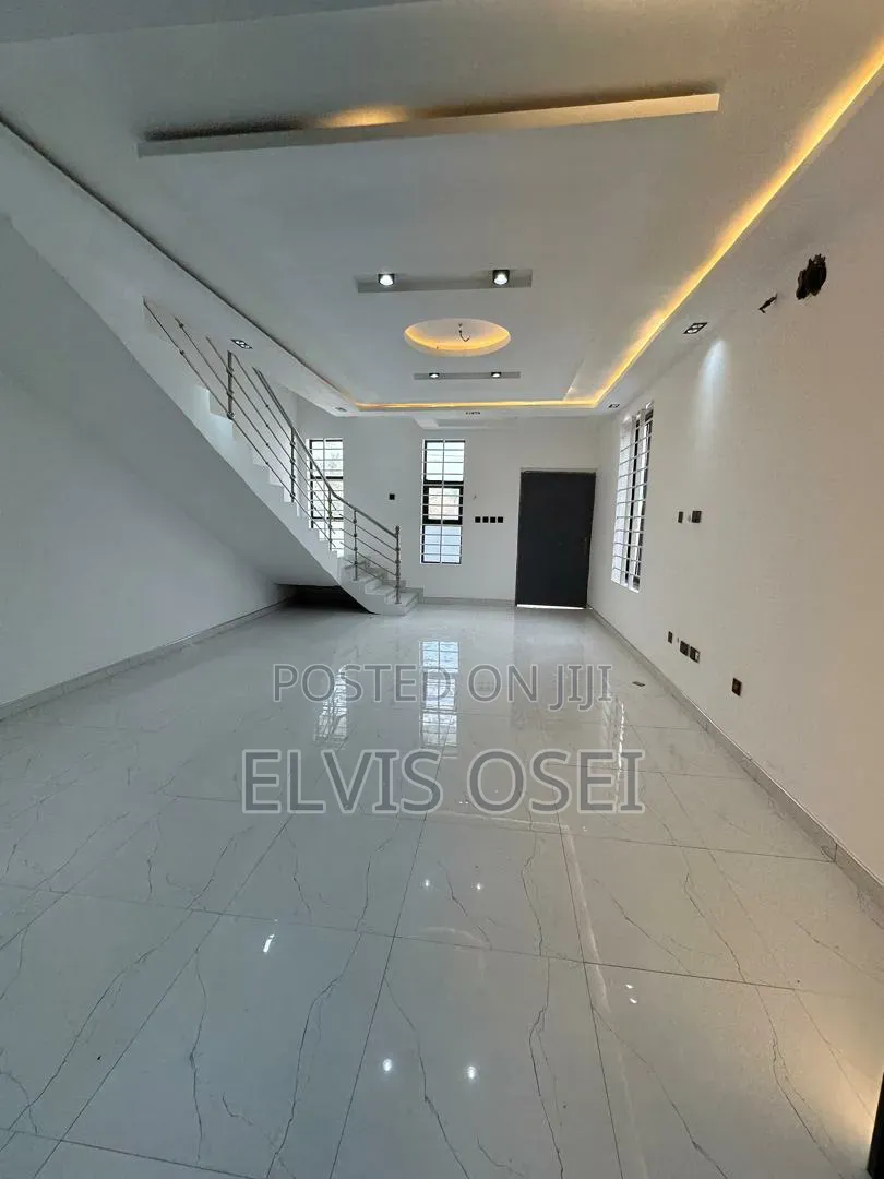 2bdrm House in Oyarefa, Accra Metropolitan for sale