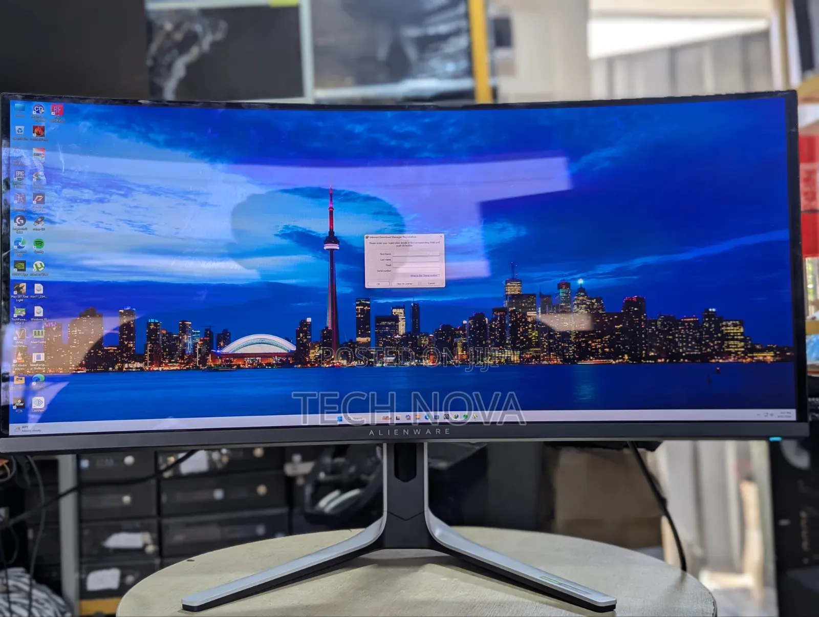 Alienware Curved Gaming Monitor 34" Inch OLED 3440x1440 175Hz 0.1ms