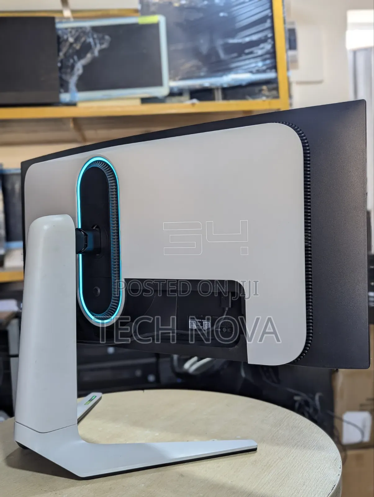 Alienware Curved Gaming Monitor 34" Inch OLED 3440x1440 175Hz 0.1ms