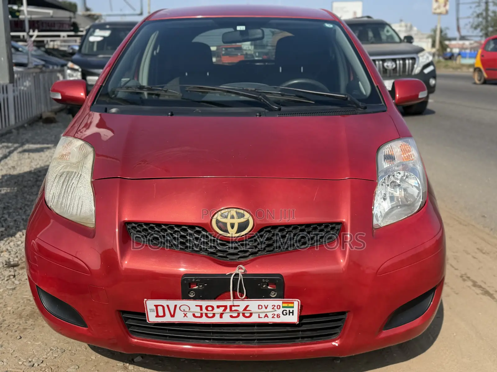 Toyota Vitz 1.5 FWD 5dr 2010 Red