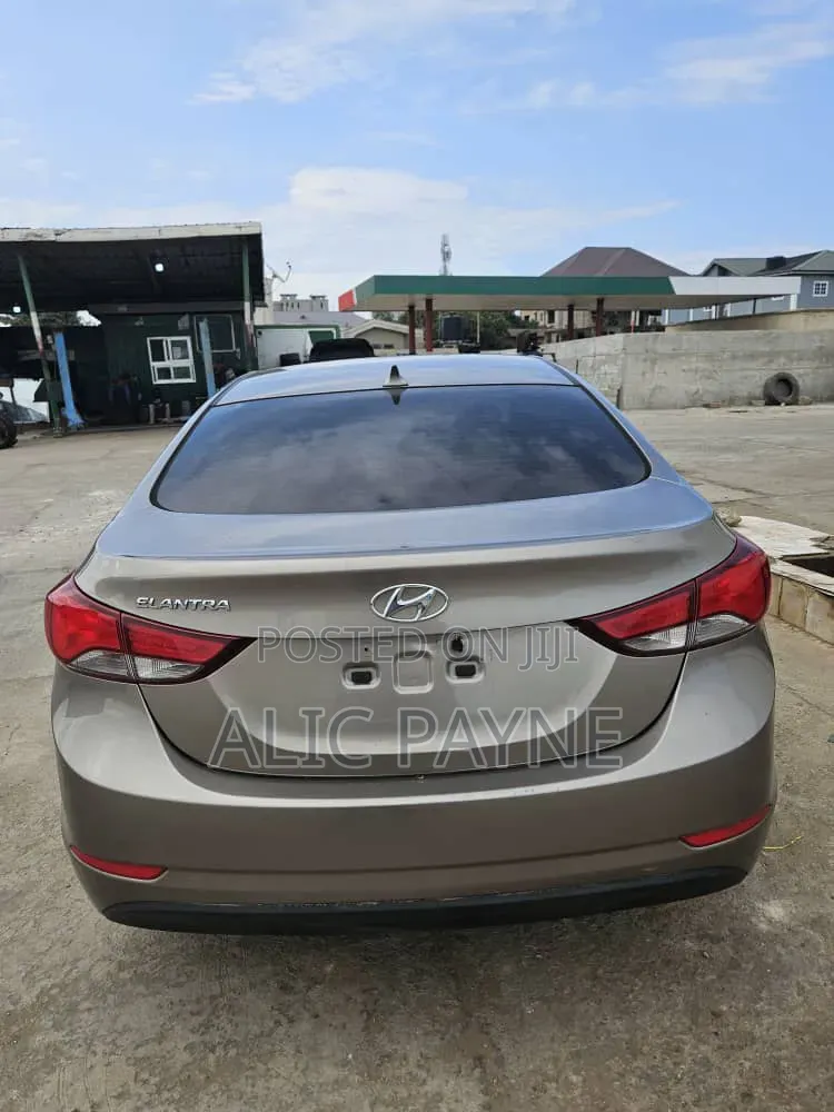 Hyundai Elantra 2015 Beige