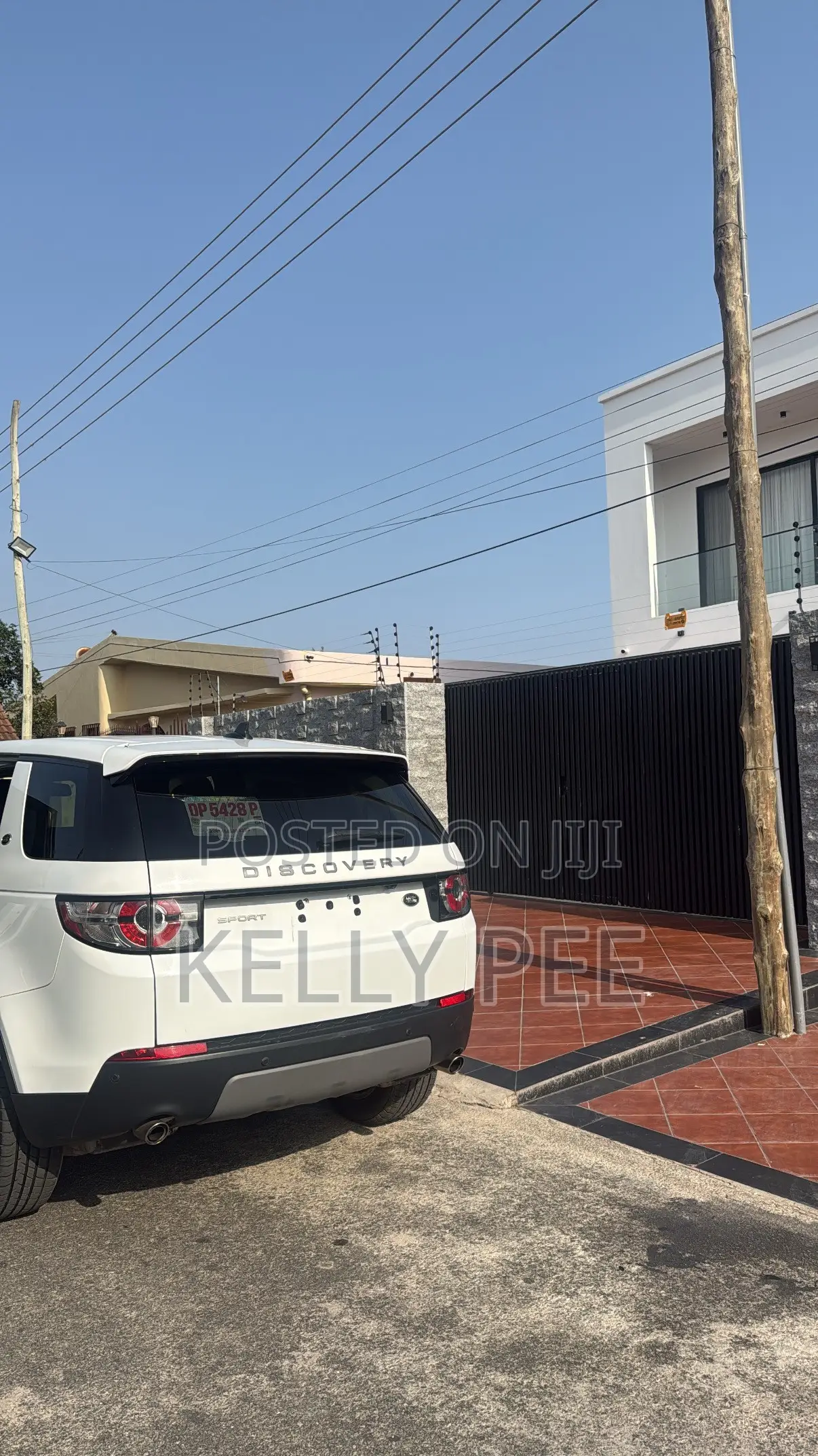 Land Rover Discovery 2016 White
