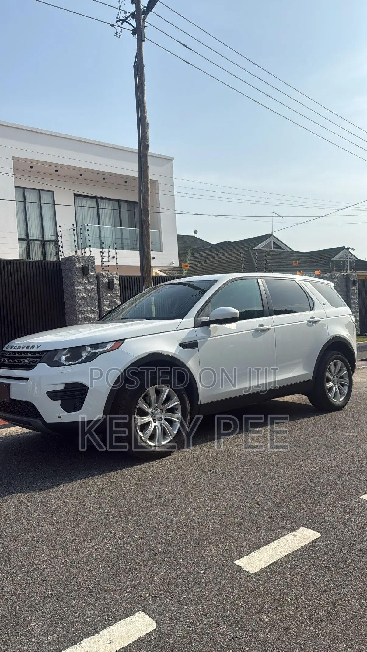 Land Rover Discovery 2016 White