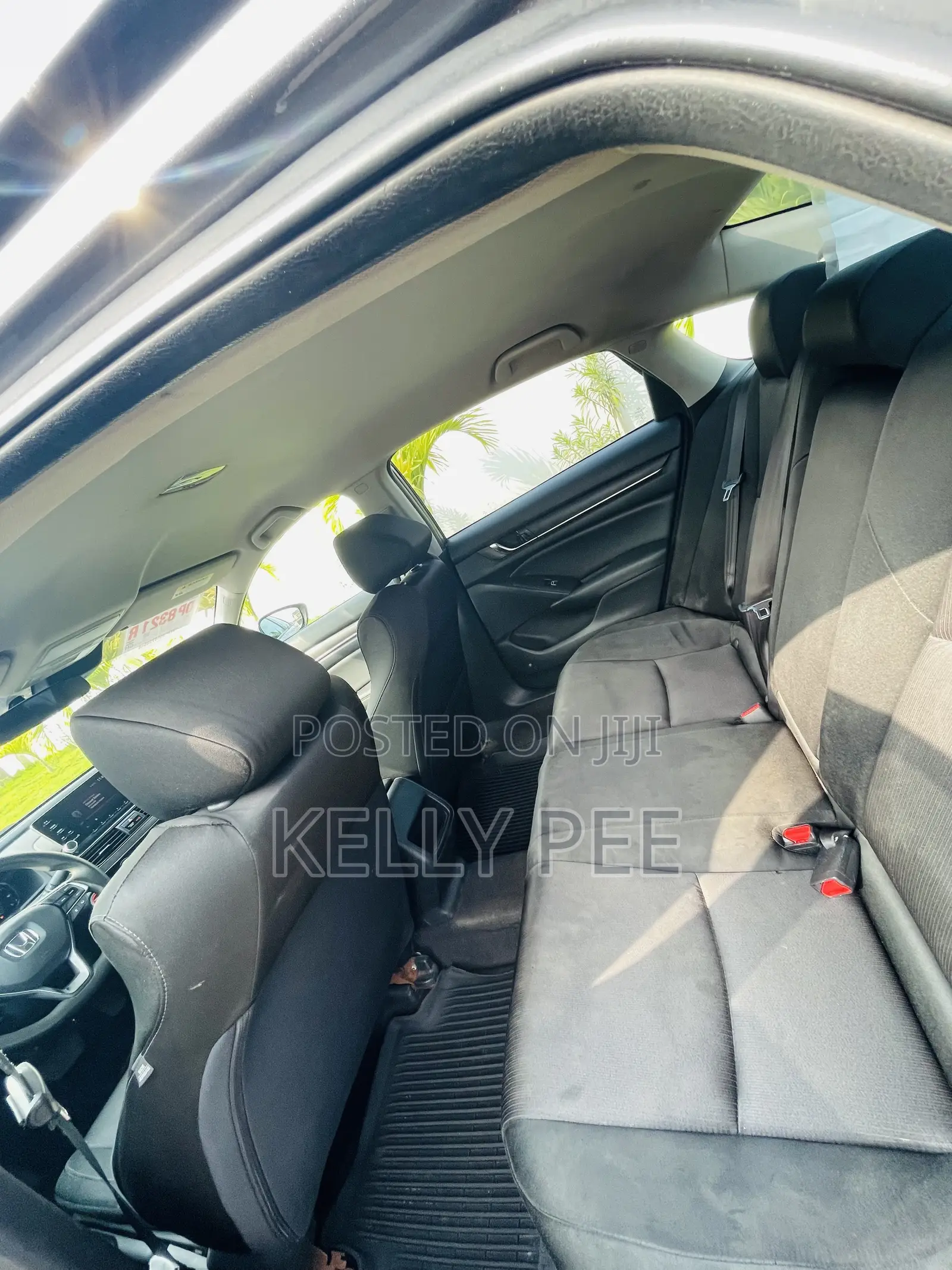 Land Rover Discovery 2016 White