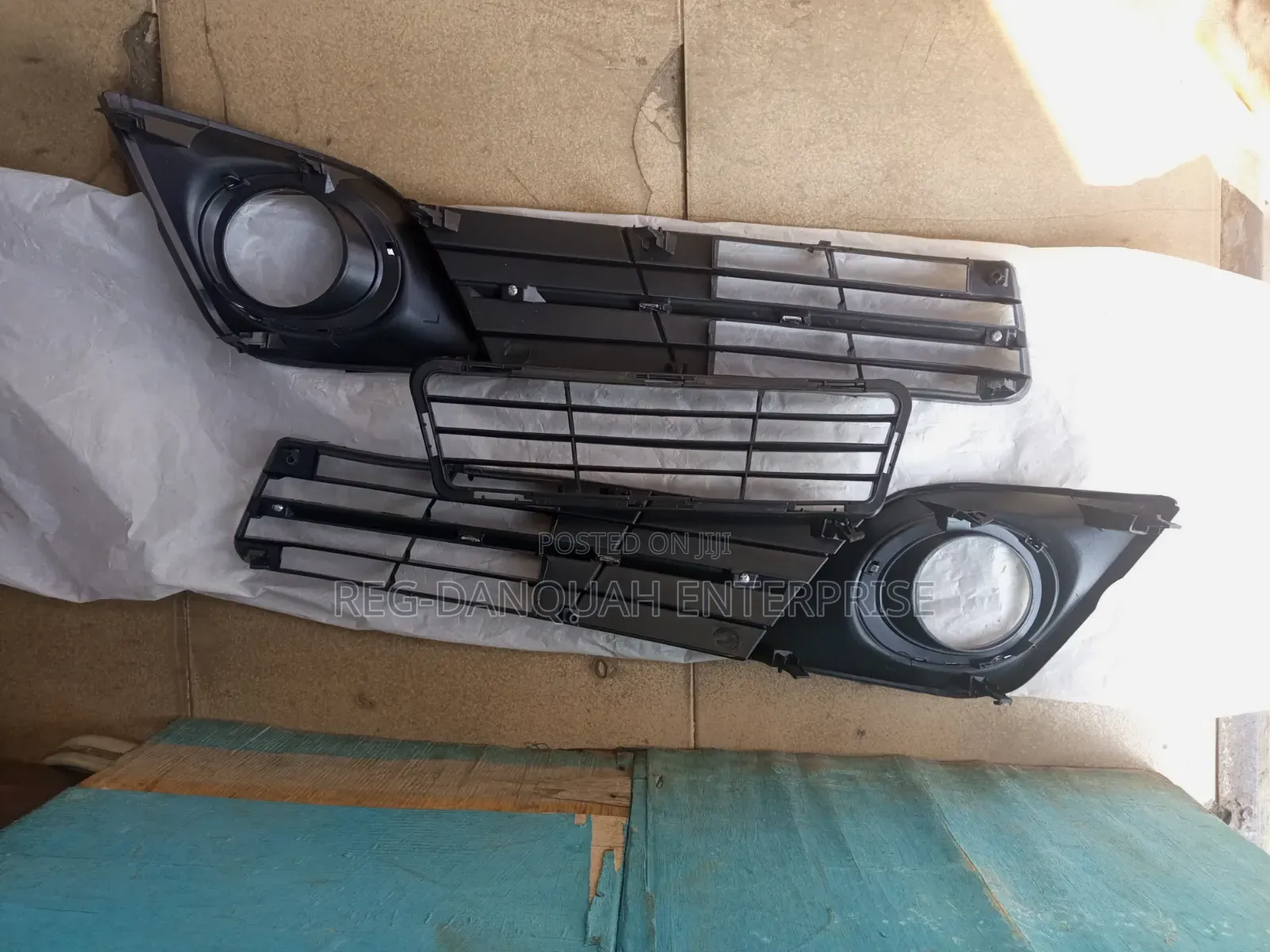 Camry 2012-2014 Down Grille Sports