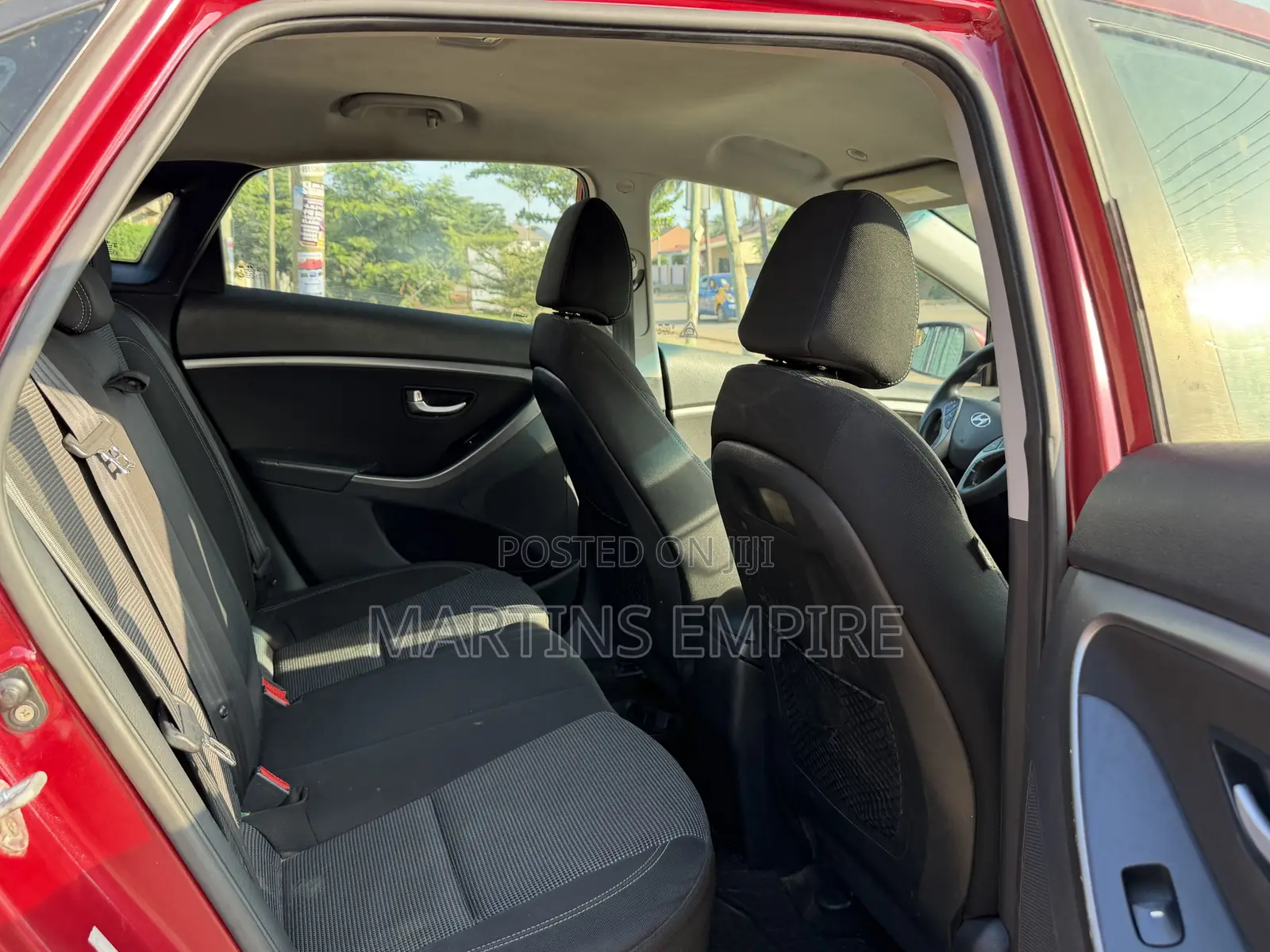 Hyundai Elantra SE Sedan FWD (1.8L 4cyl 6M) 2016 Red
