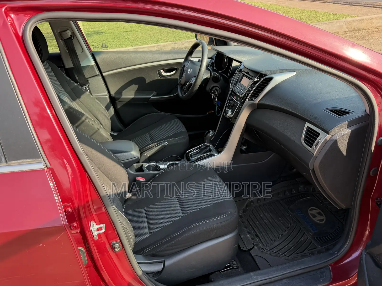Hyundai Elantra SE Sedan FWD (1.8L 4cyl 6M) 2016 Red