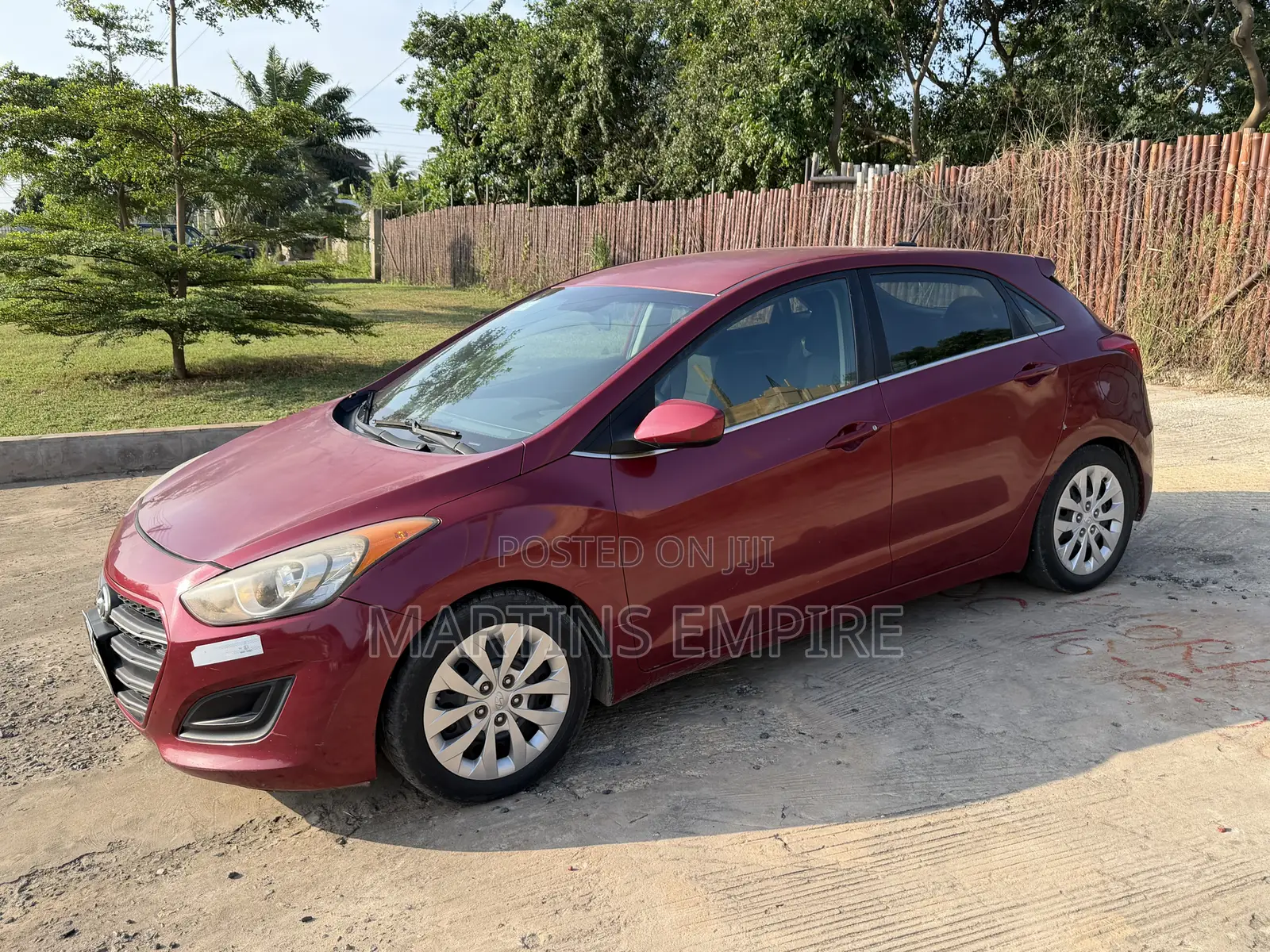 Hyundai Elantra SE Sedan FWD (1.8L 4cyl 6M) 2016 Red