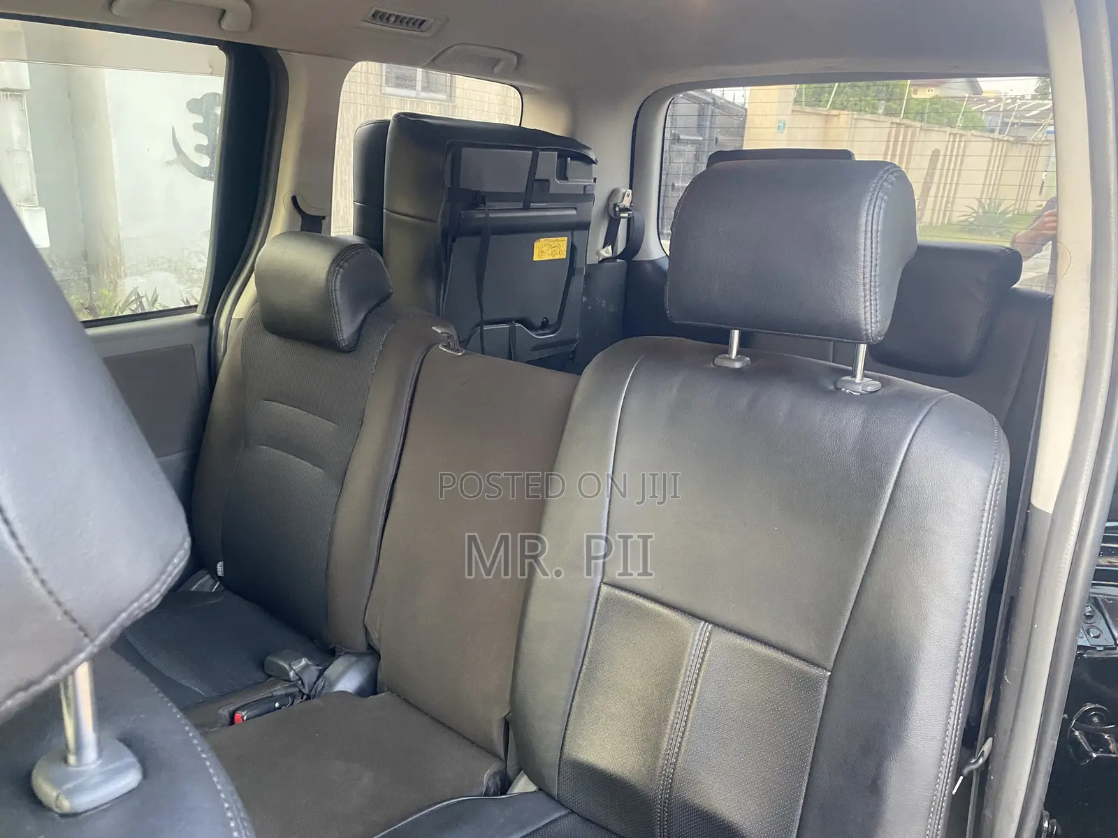Toyota Voxy 2010 Black