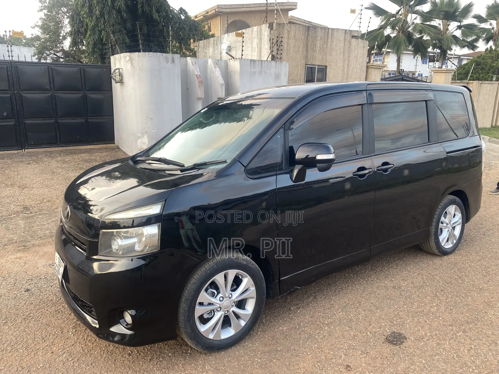 Toyota Voxy 2010 Black