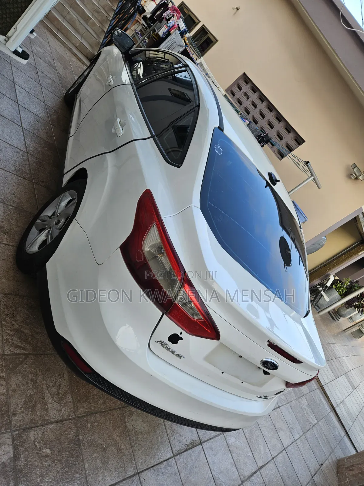 Ford Focus SE 5-Door 2013 White