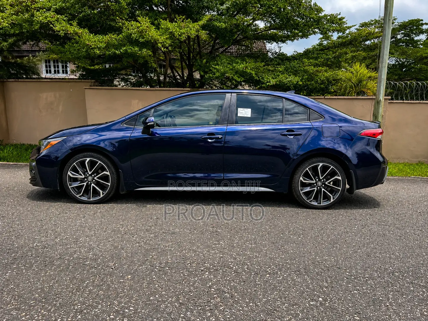 Toyota Corolla SE 2020 Blue
