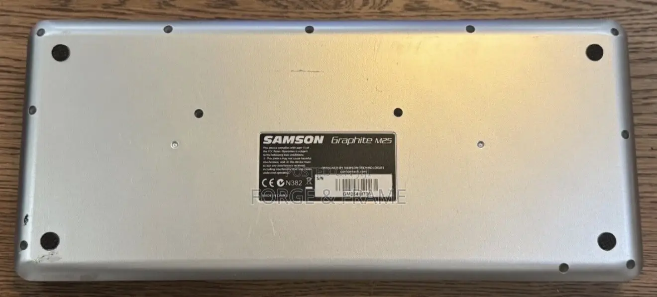 Samson Graphite M25 Mini USB MIDI Controller