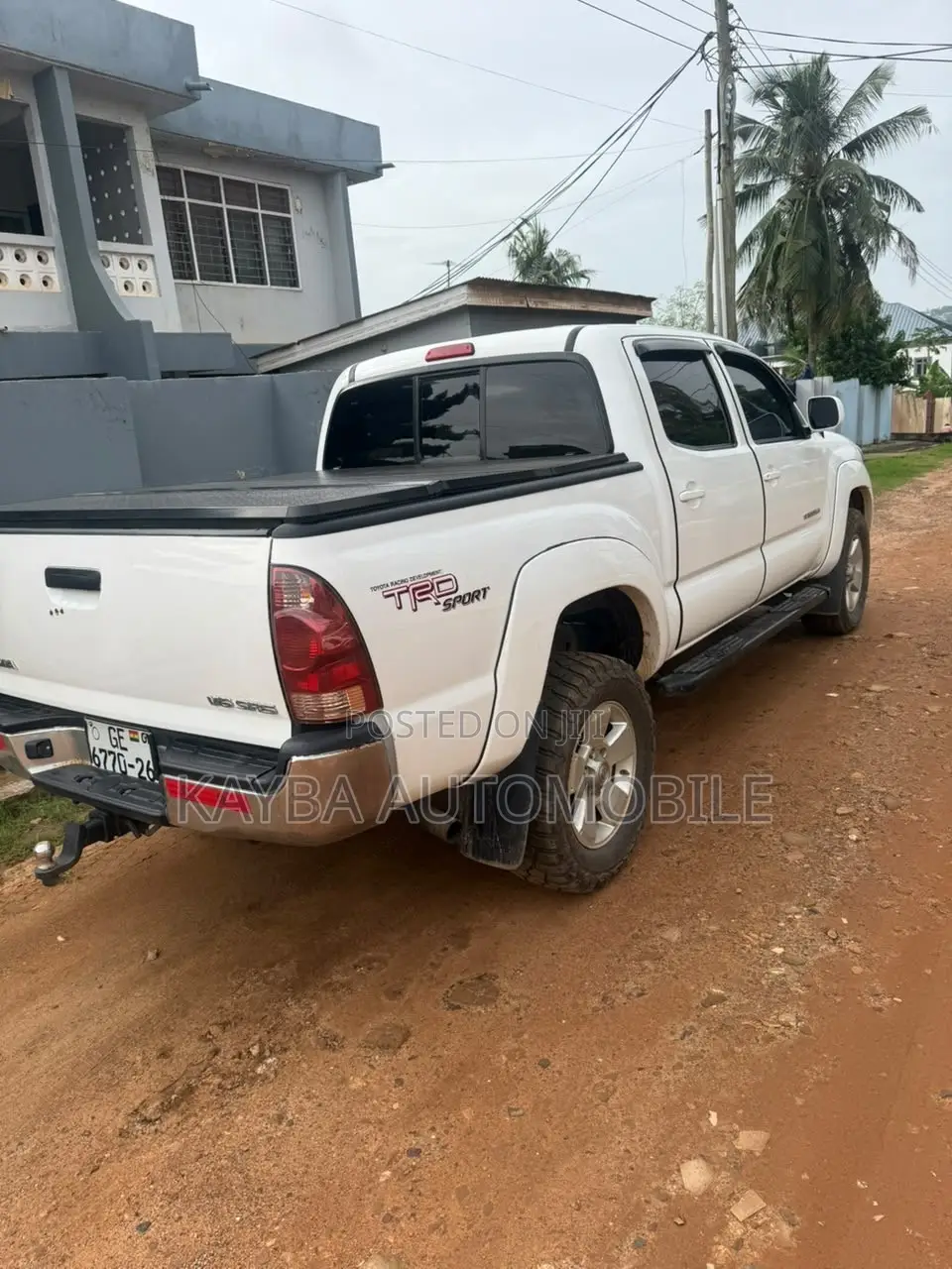 Toyota Tacoma 2022 White