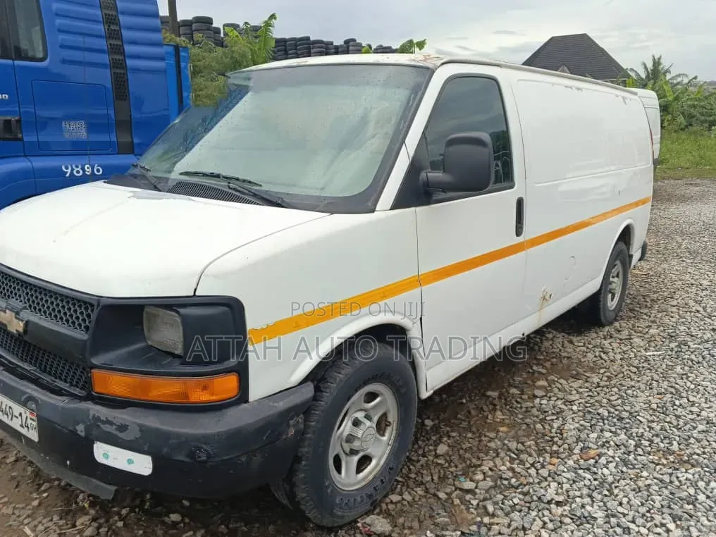 Chevrolet 5500 2000 White