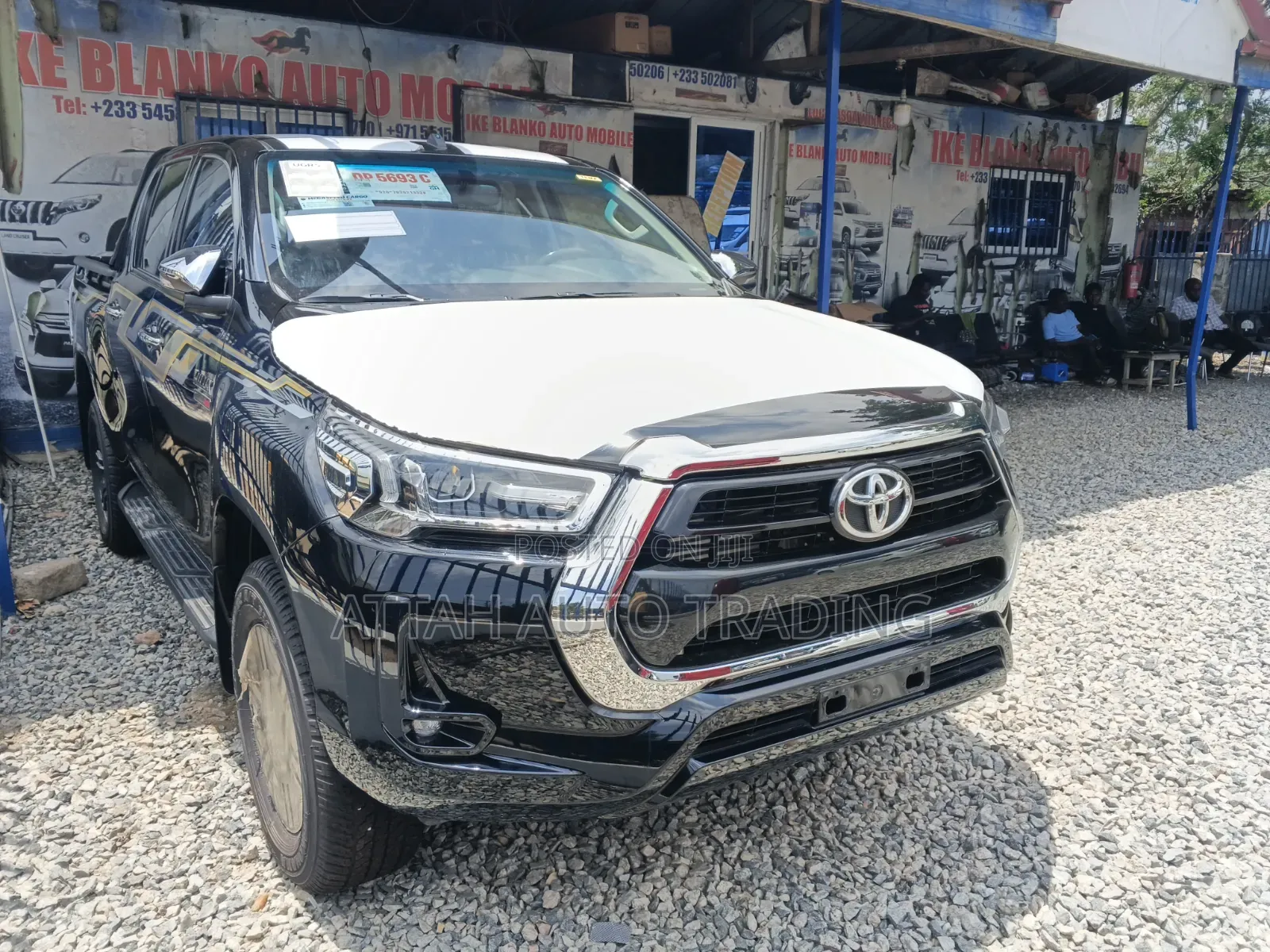 Toyota Hilux 2025 Black