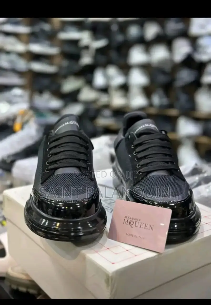 McQueen Blackchunky-Soled Low-Top