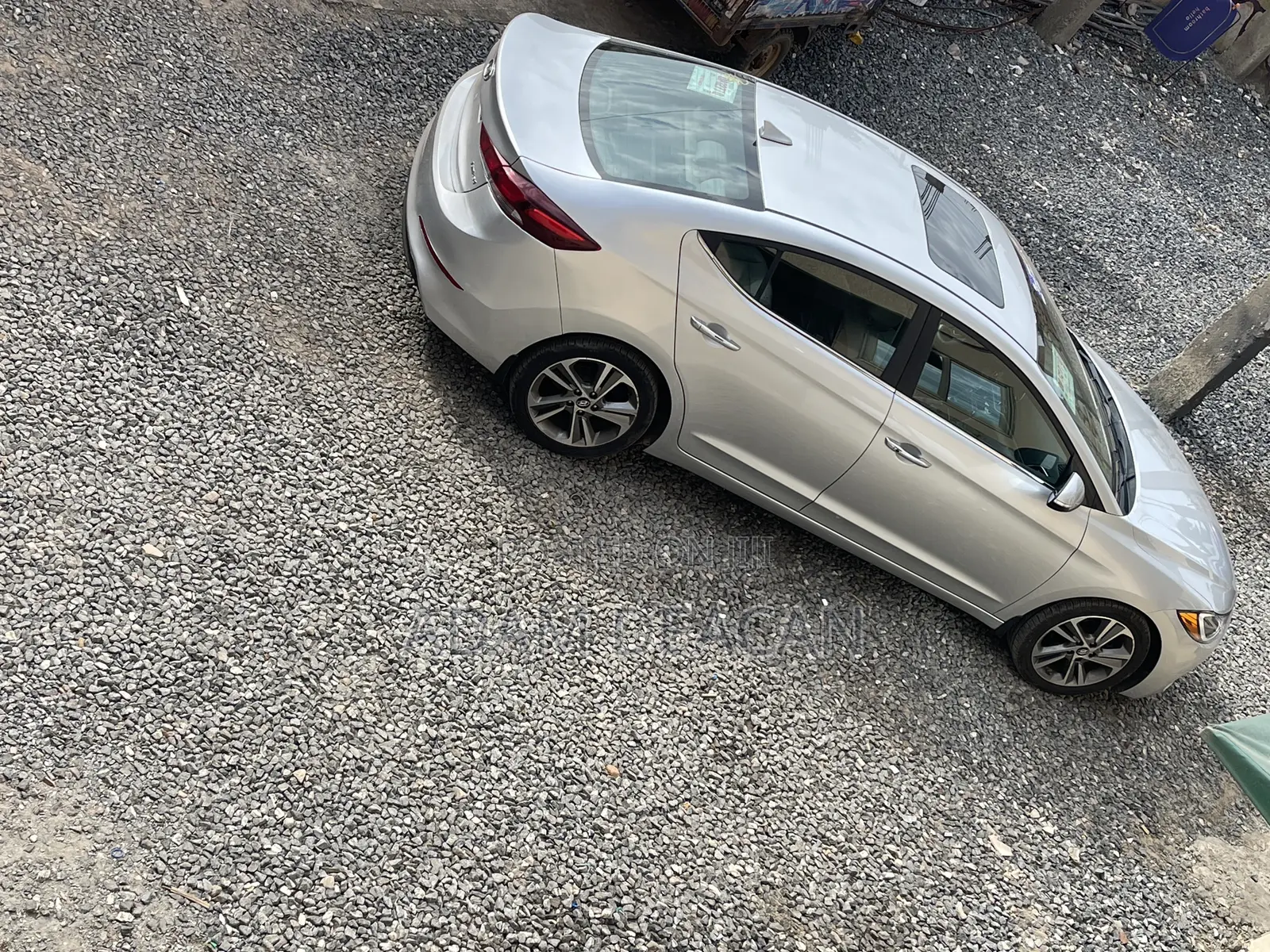 Hyundai Elantra Limited Sedan FWD (2.0L 4cyl 6A) 2017 Silver