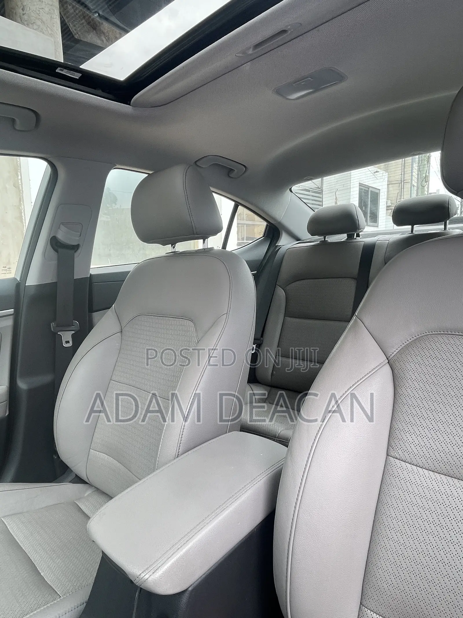 Hyundai Elantra Limited Sedan FWD (2.0L 4cyl 6A) 2017 Silver