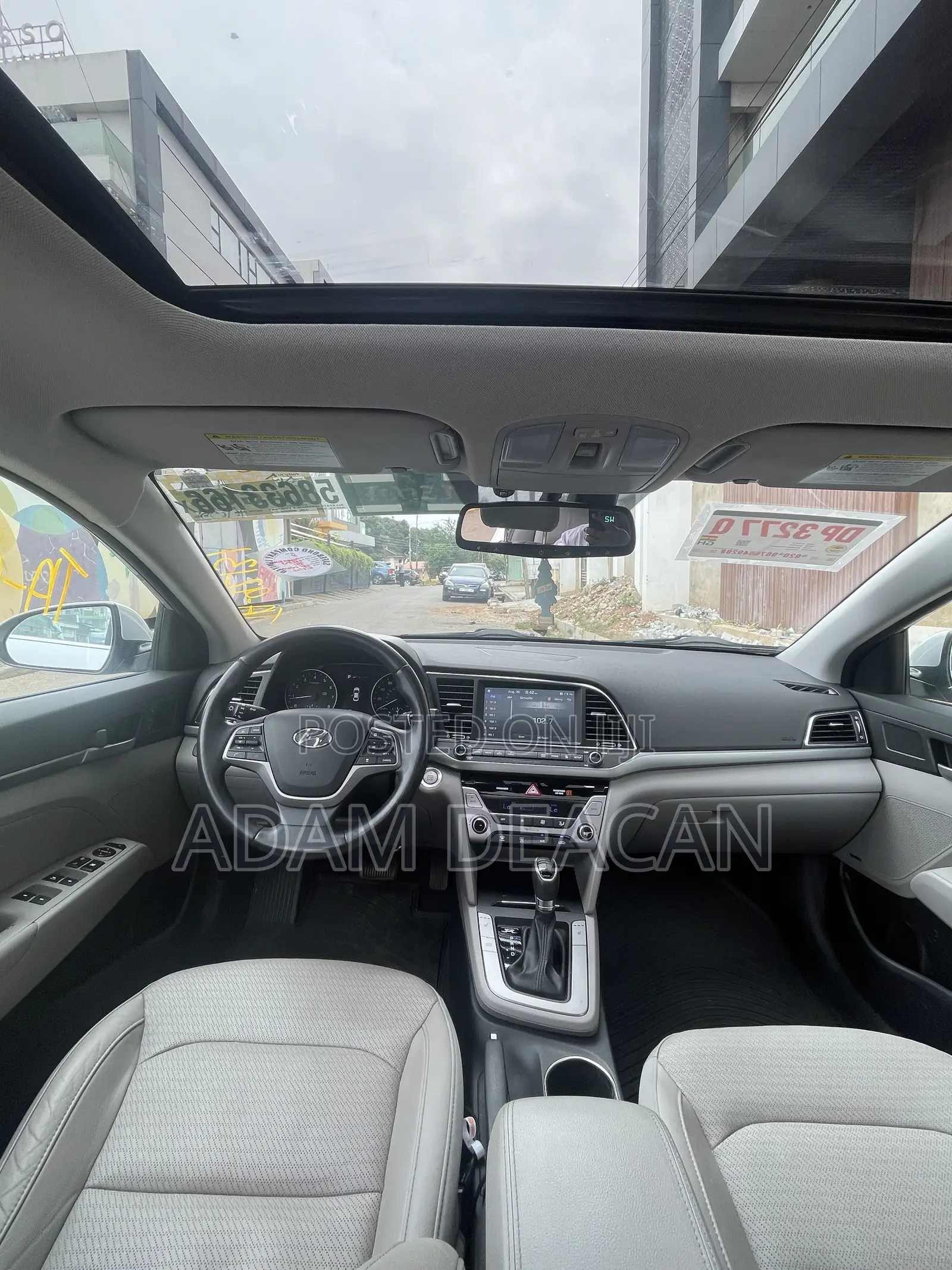 Hyundai Elantra Limited Sedan FWD (2.0L 4cyl 6A) 2017 Silver