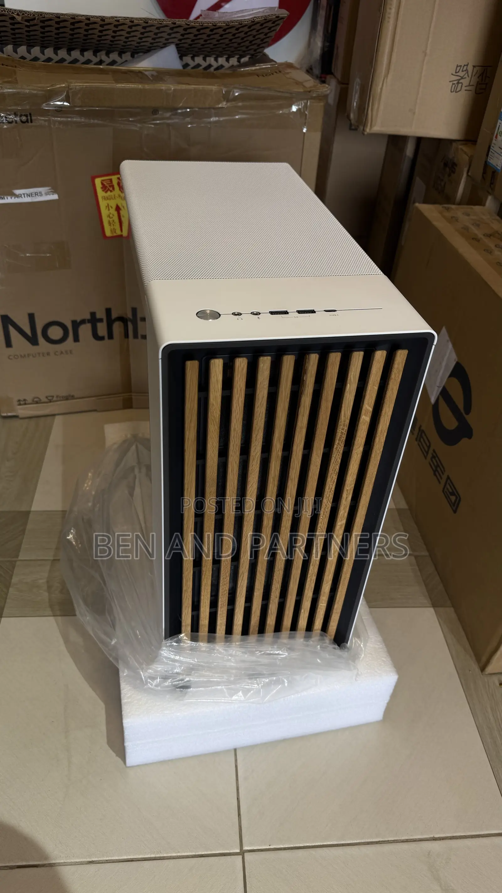 Fractal North Chalk White Atx Case