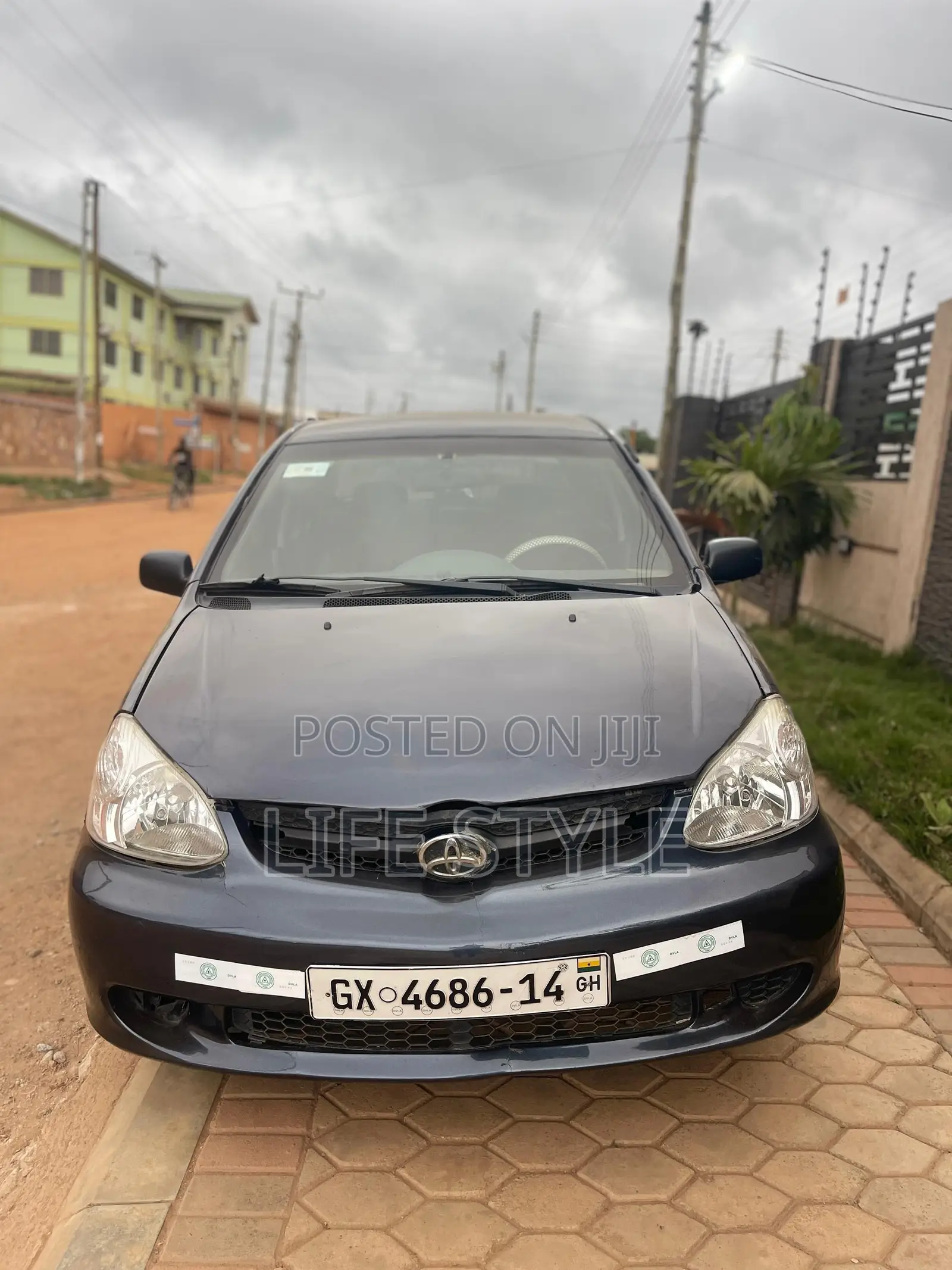 Toyota Echo Sedan 2005 Gray