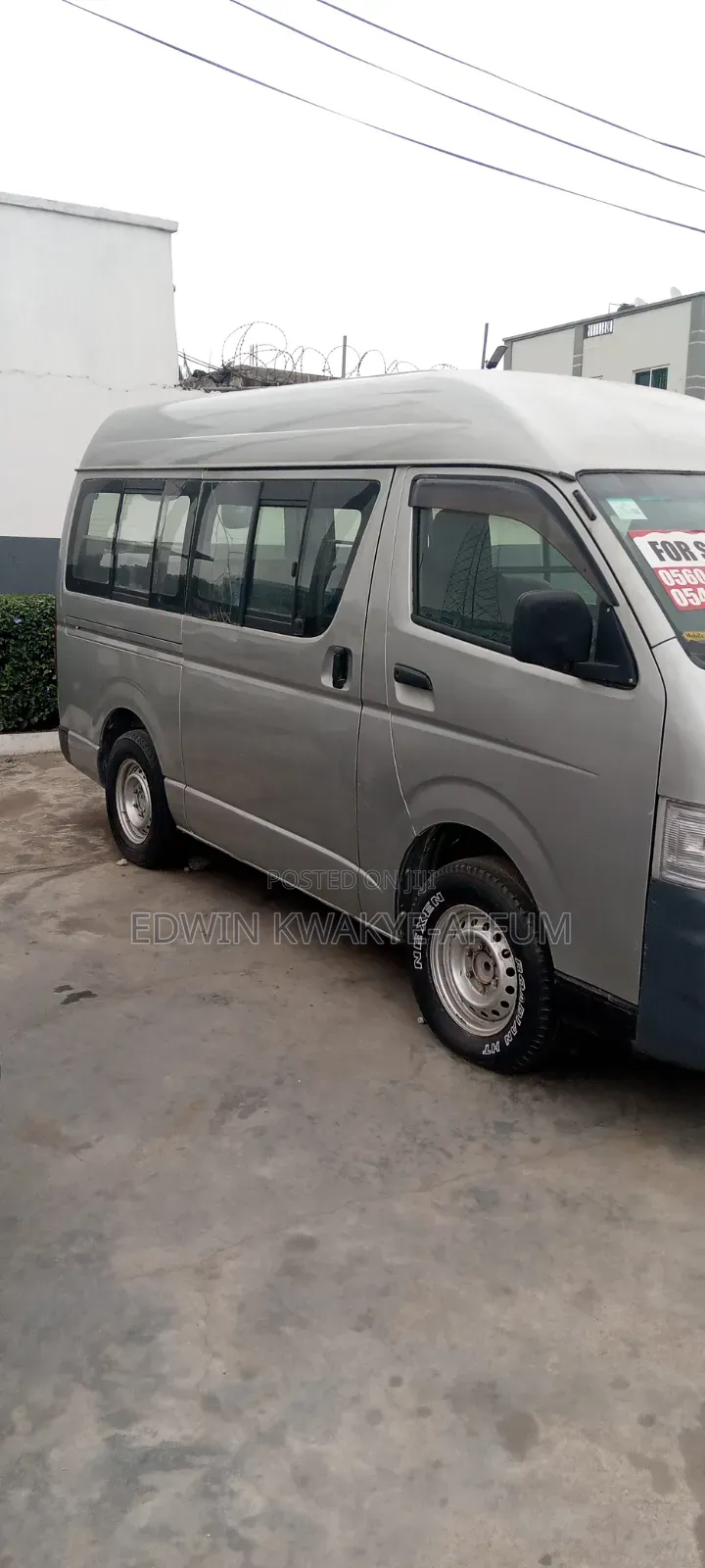 Toyota HiAce 1998 Silver