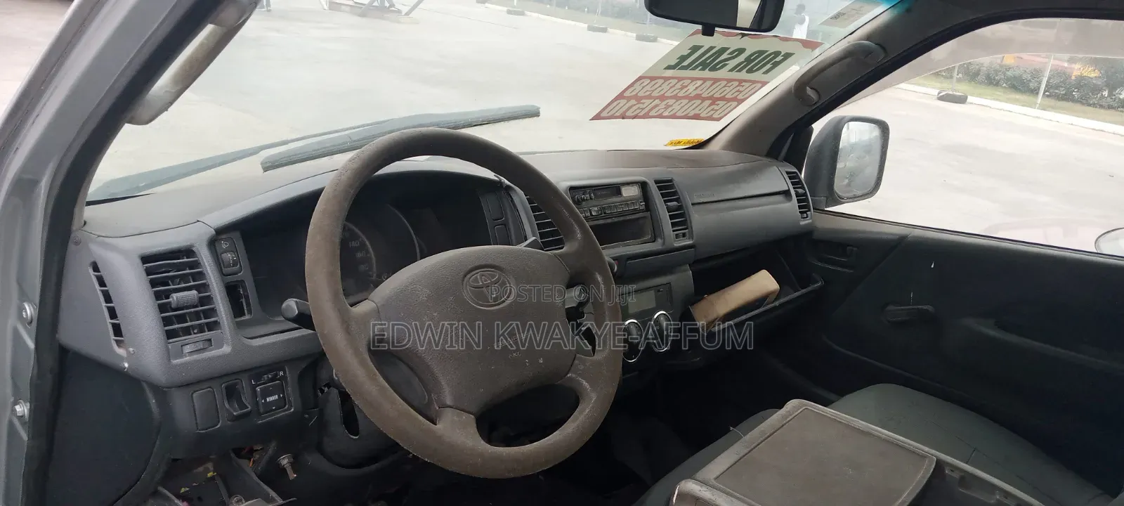 Toyota HiAce 1998 Silver