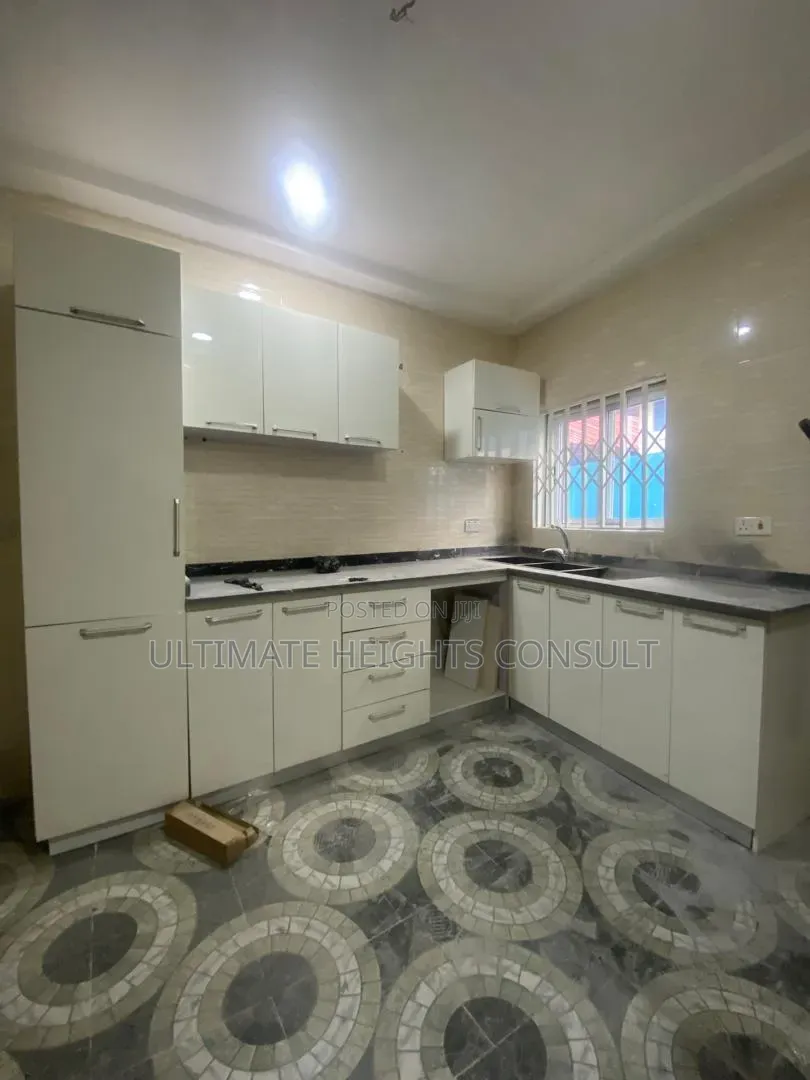 3bdrm House in Franko Estates, Amasaman for sale