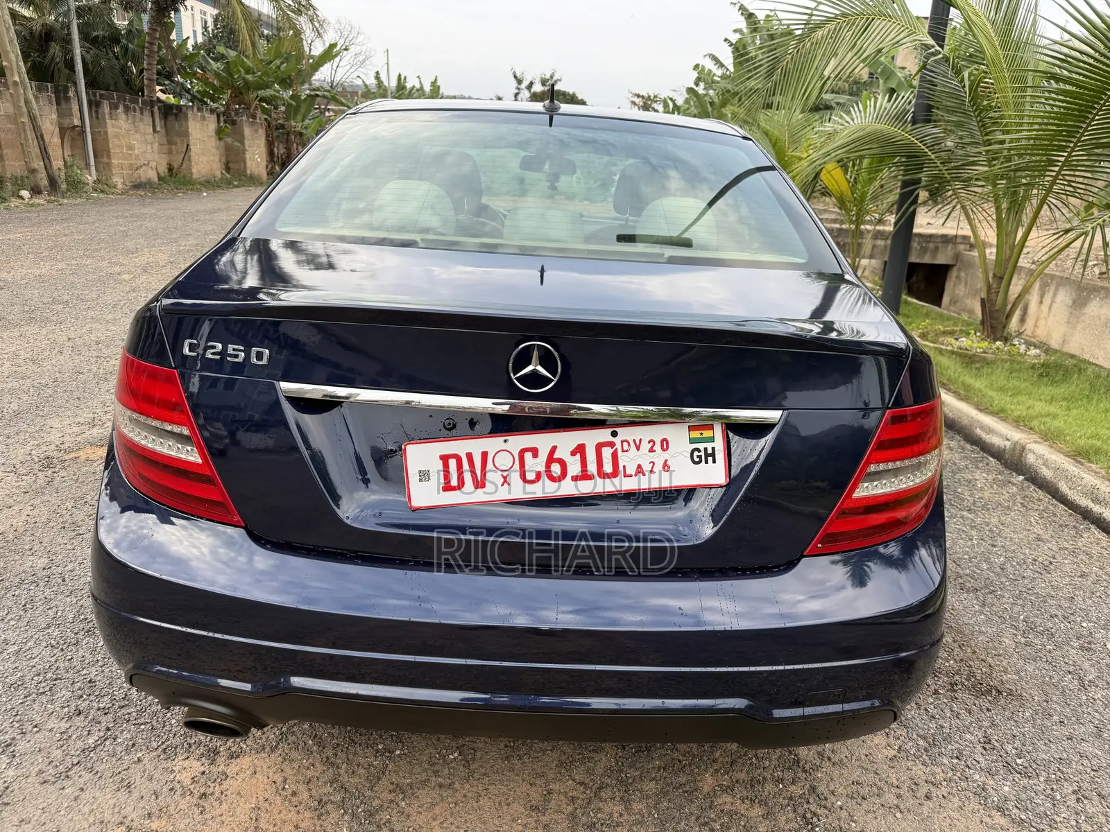Mercedes-Benz C250 2014 Blue