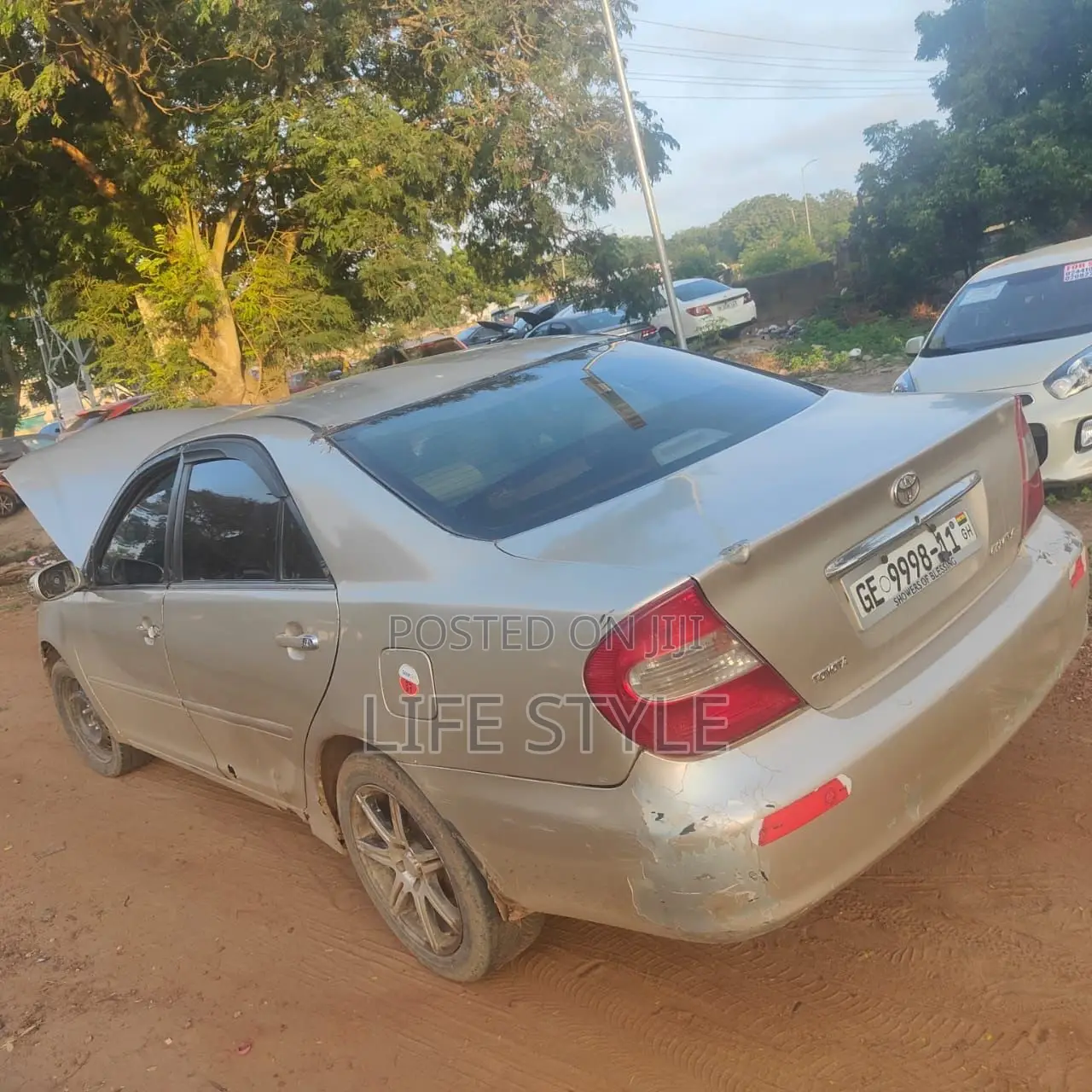 Toyota Camry 2005 Gold