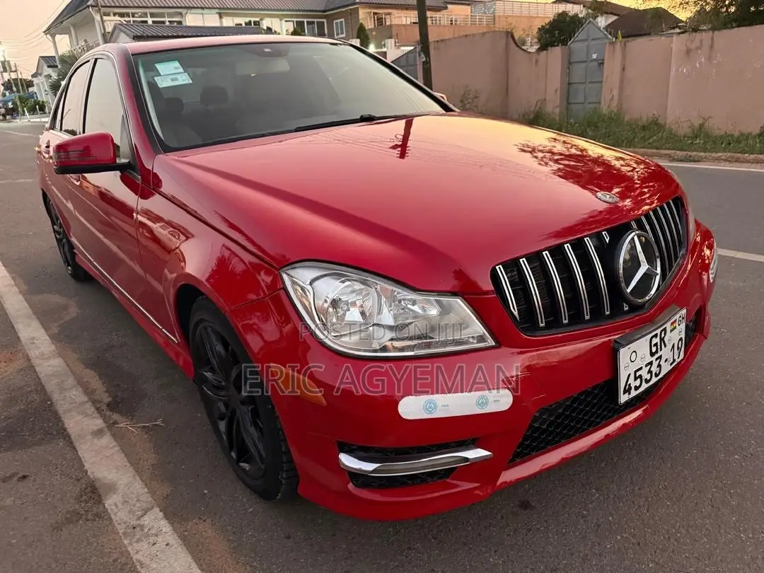 Mercedes-Benz C250 2014 Red