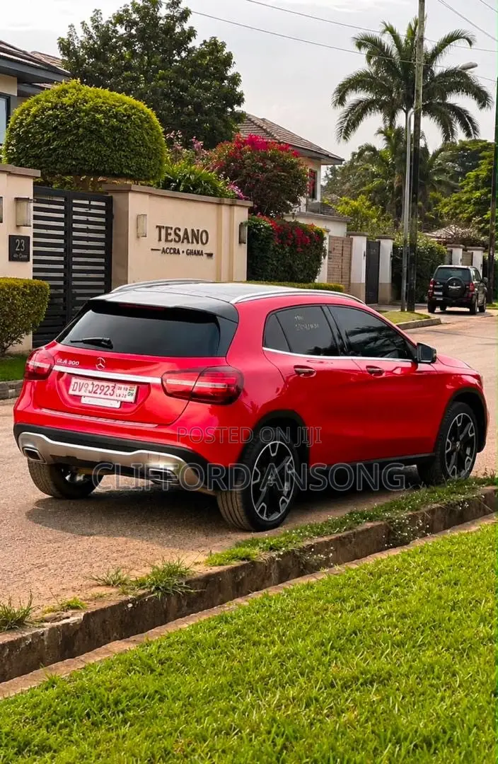 Mercedes-Benz GLA 250 2019 Red