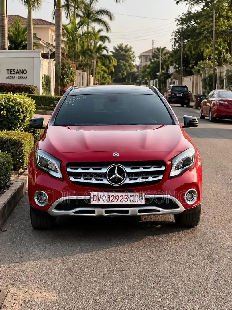Mercedes-Benz GLA 250 2019 Red