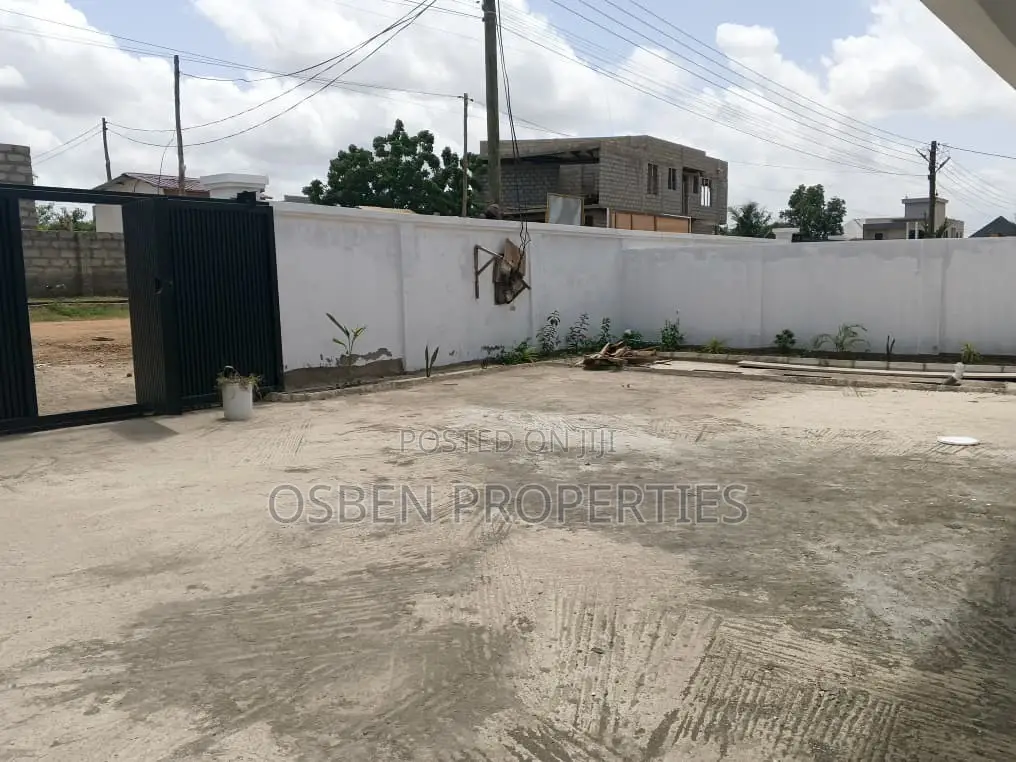 750 Square Meters Warehouse for Rent at Spintex