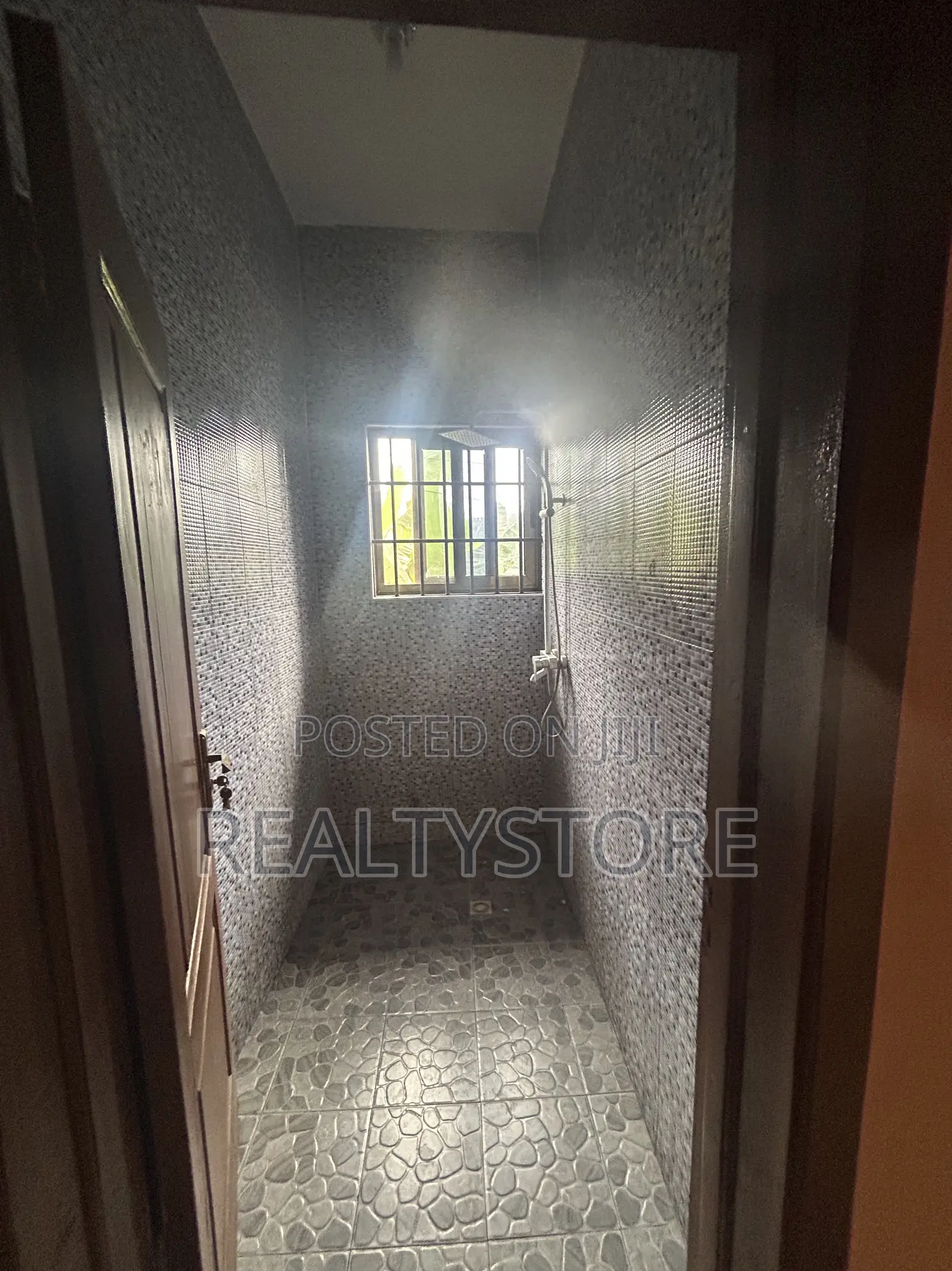 1bdrm Apartment in Abuom Kwabenya, Accra Metropolitan for rent