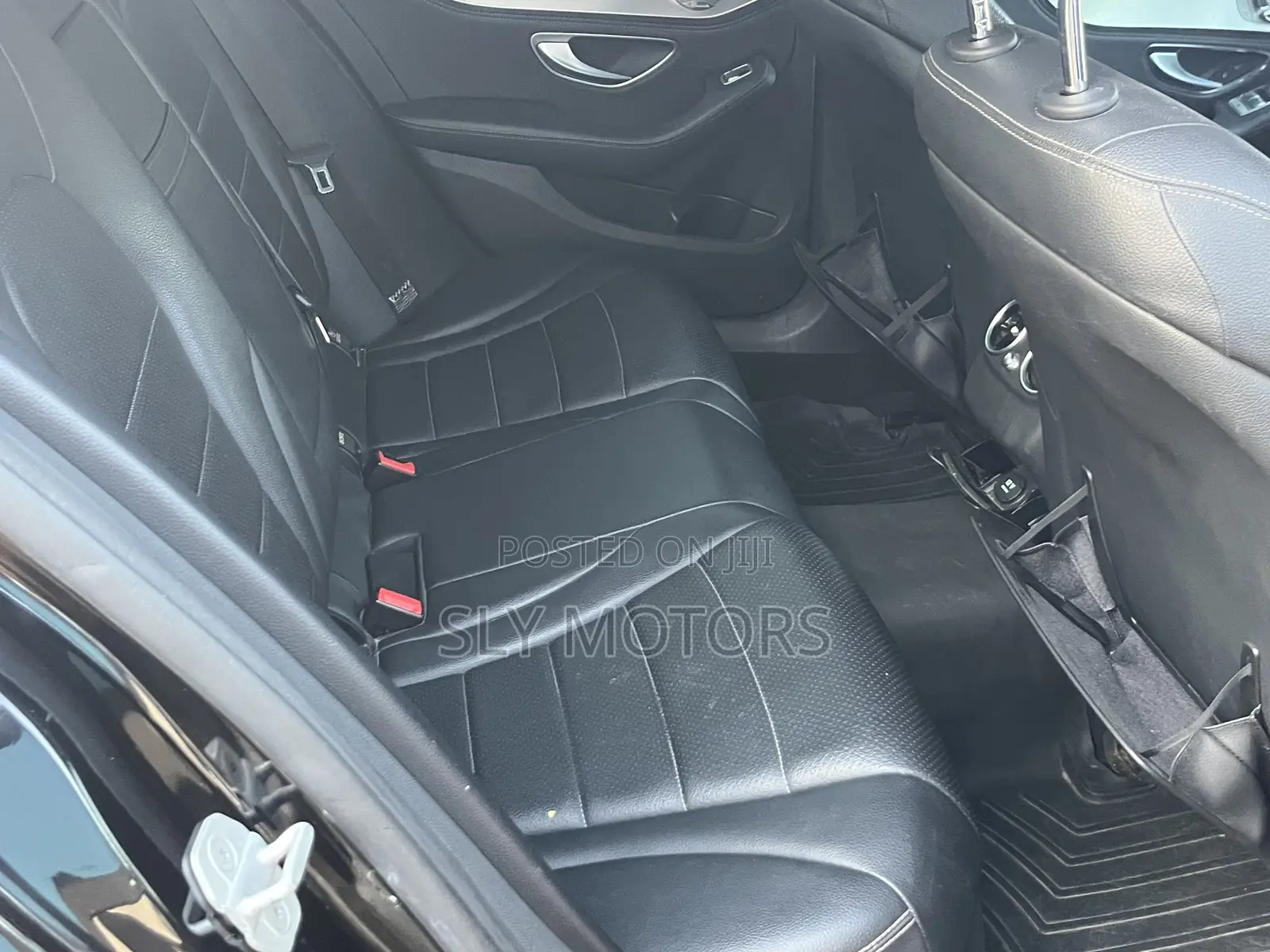 Mercedes-Benz C400 4Matic AWD Sedan (3.0L V6 7A) 2015 Black
