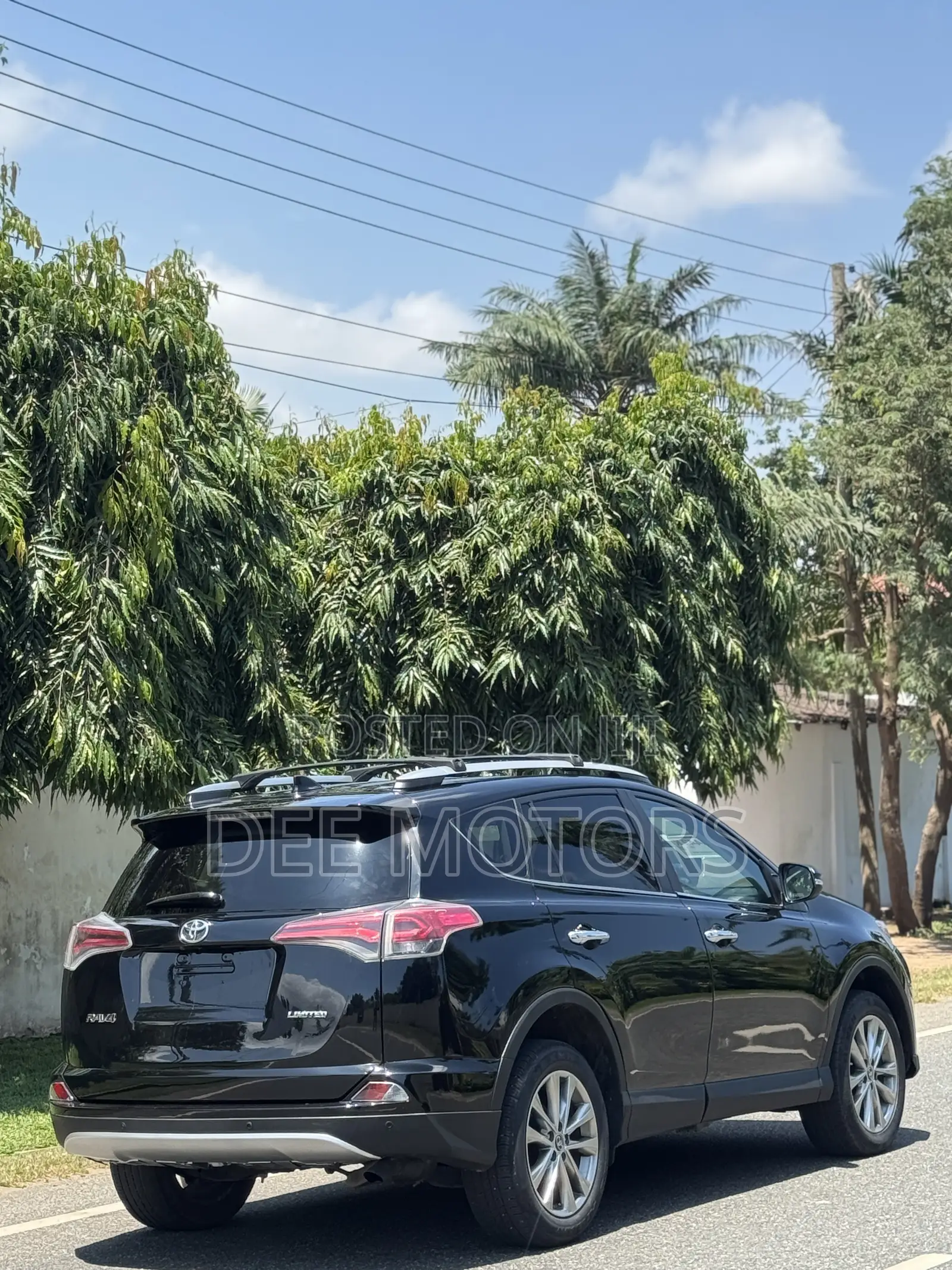 Toyota RAV4 Limited AWD (2.5L 4cyl 6A) 2017 Black