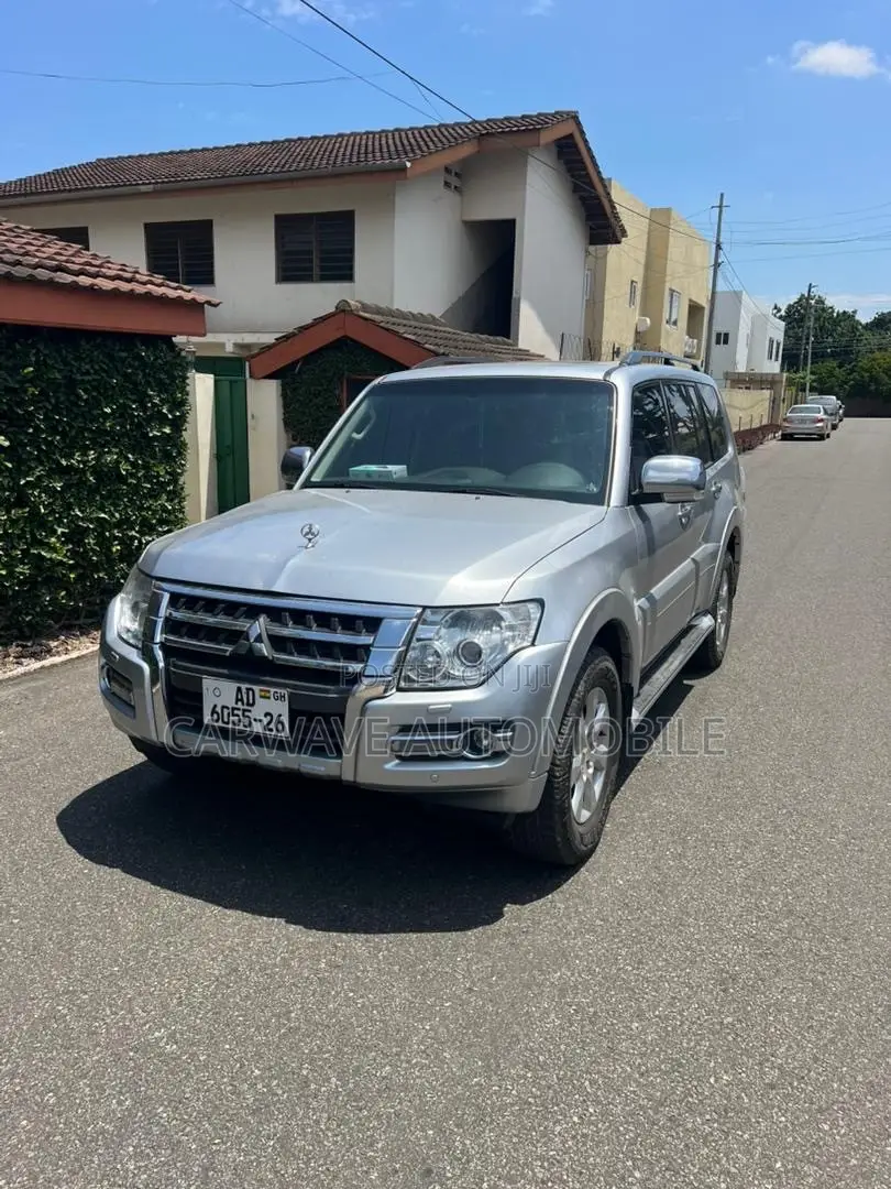 Mitsubishi Pajero V80 3.8 V6 GLS 2016 Silver