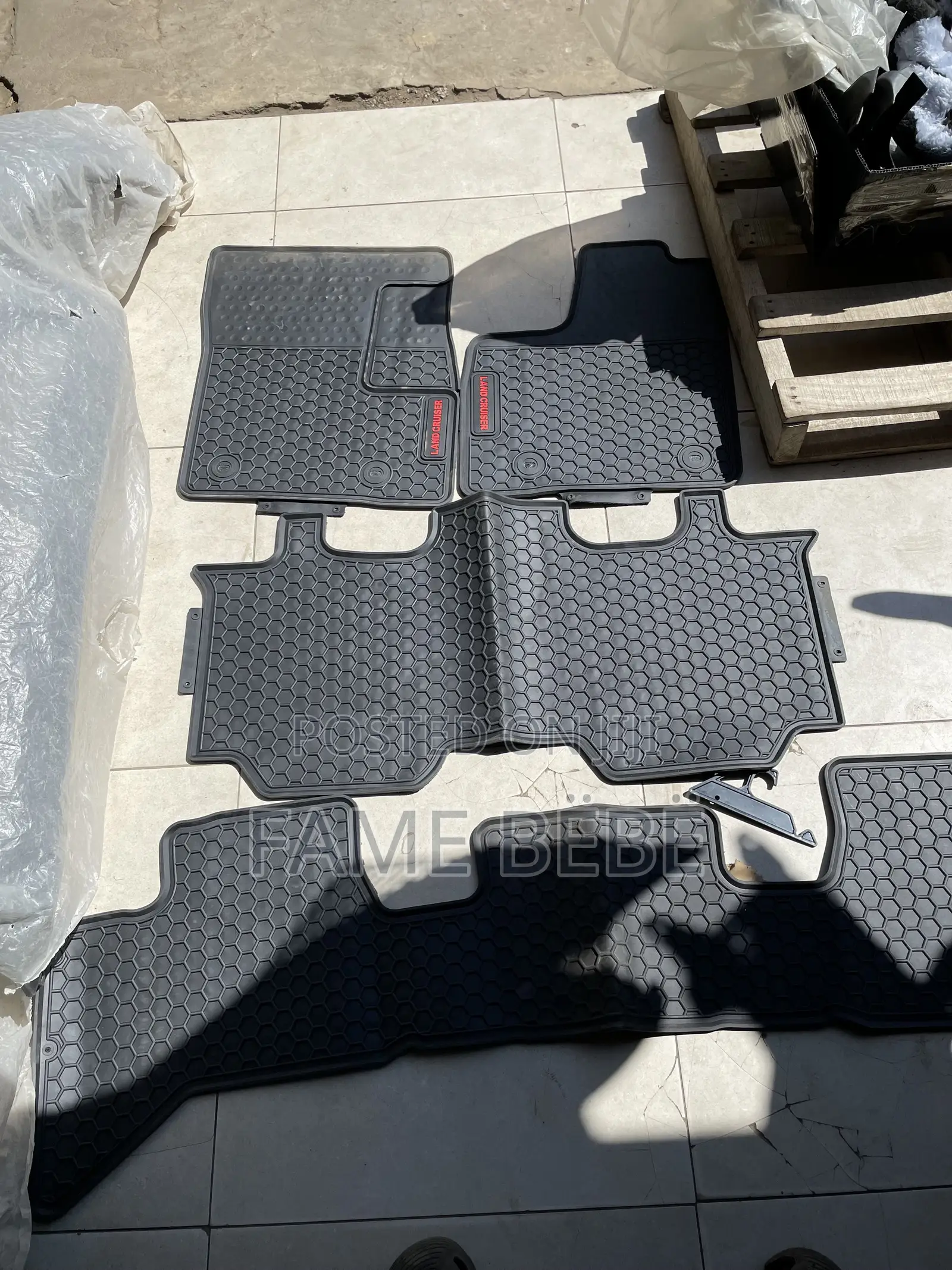 7 Seater Floor Mat