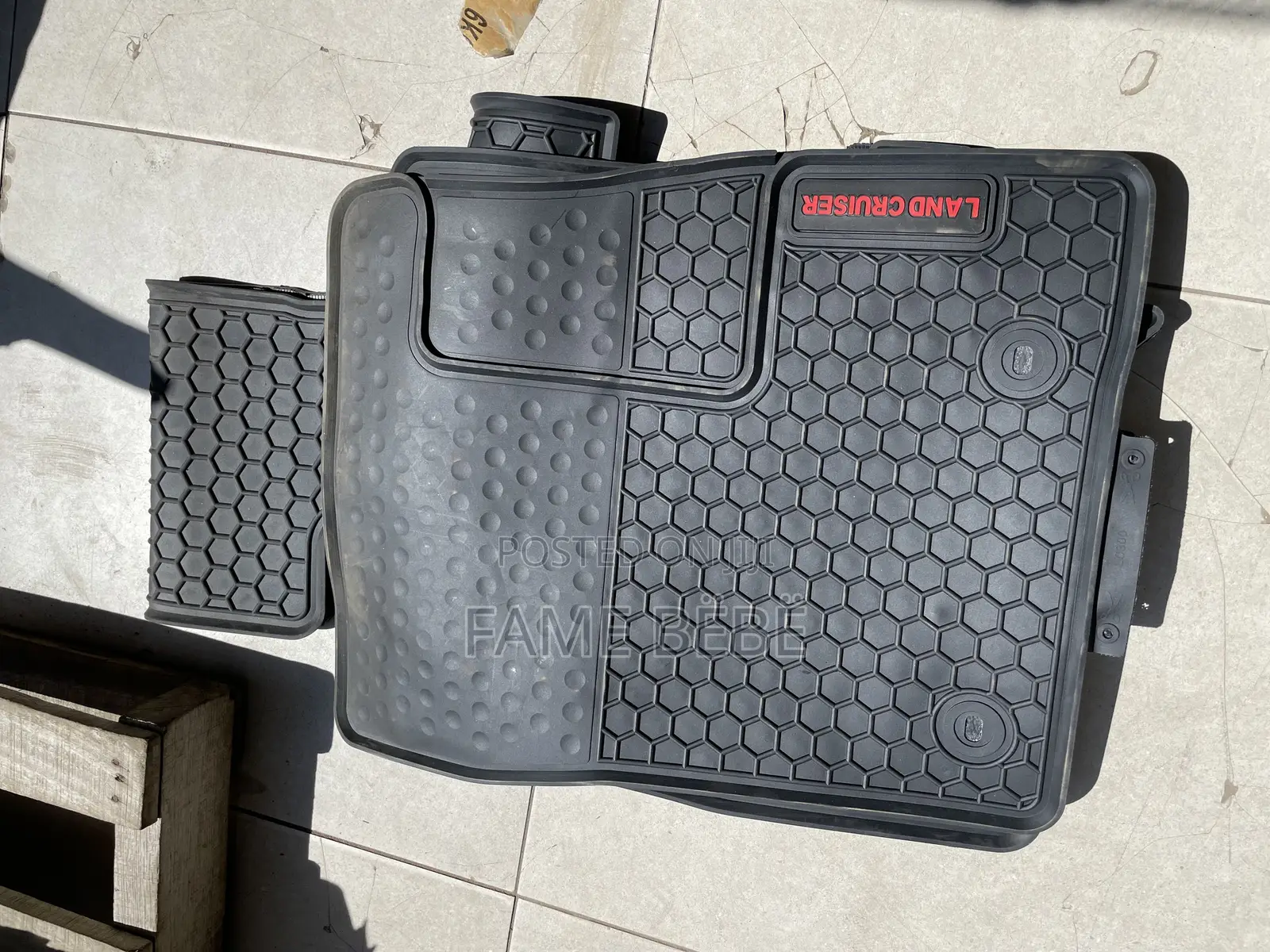 7 Seater Floor Mat