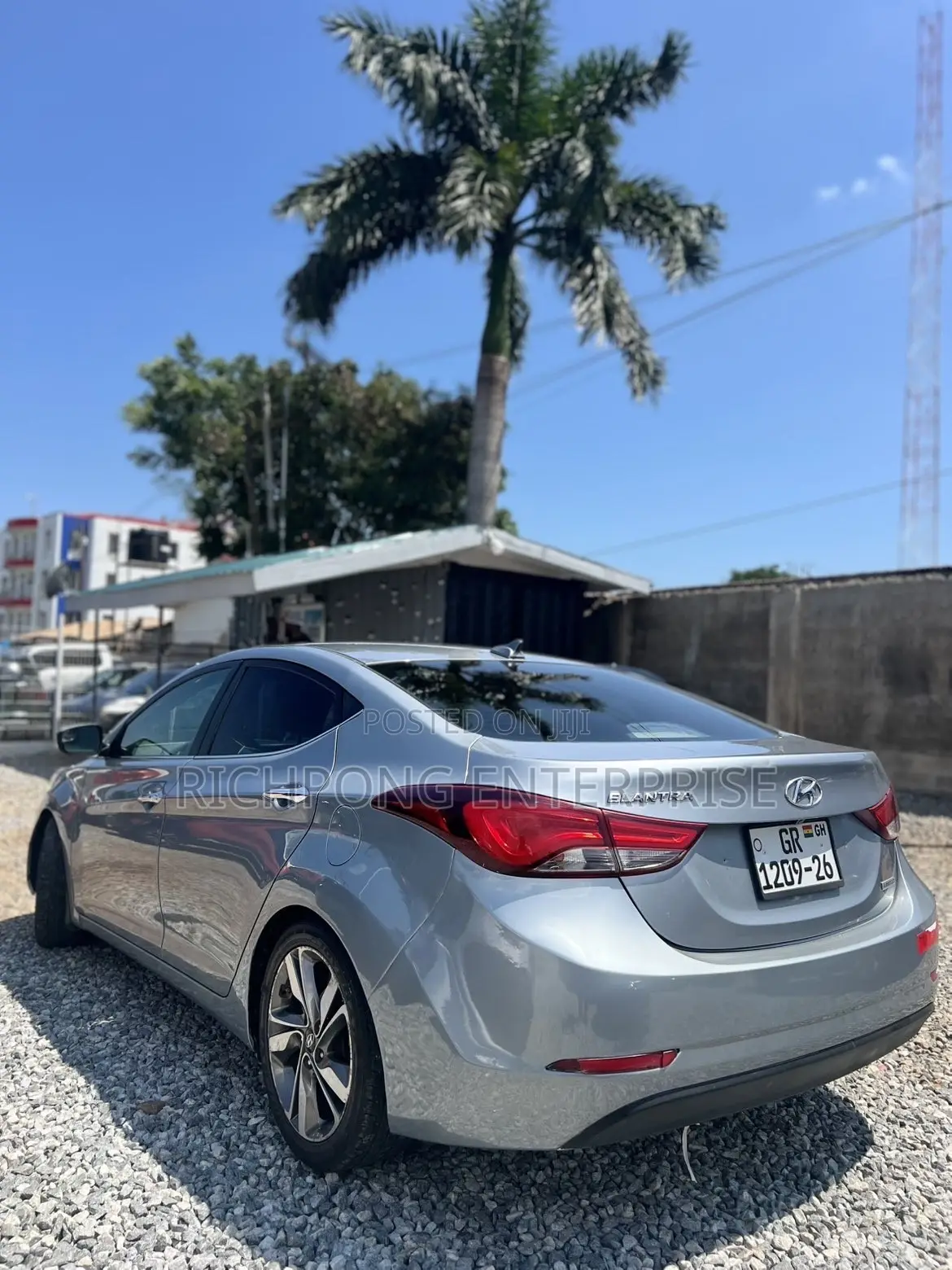 Hyundai Elantra Limited 4dr Sedan (1.8L 4cyl 6A) 2015 Silver