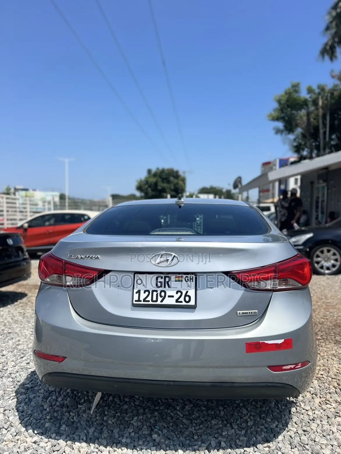 Hyundai Elantra Limited 4dr Sedan (1.8L 4cyl 6A) 2015 Silver