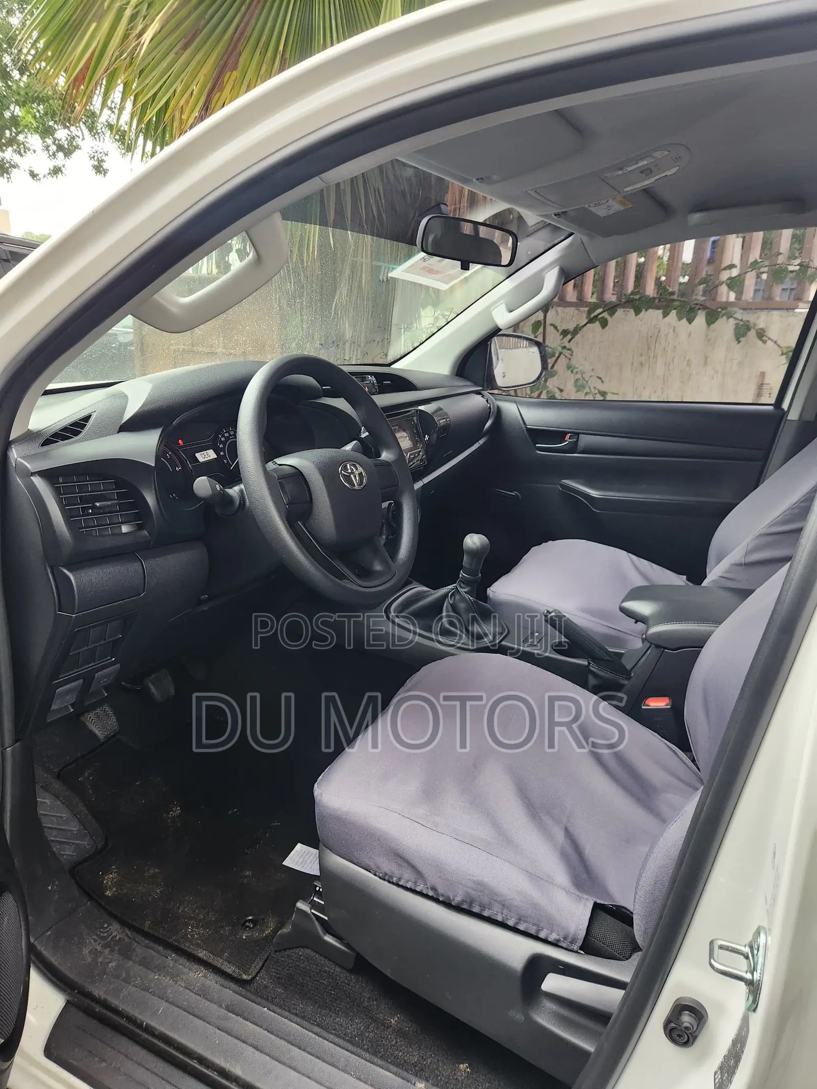 New Toyota Hilux 2025 White
