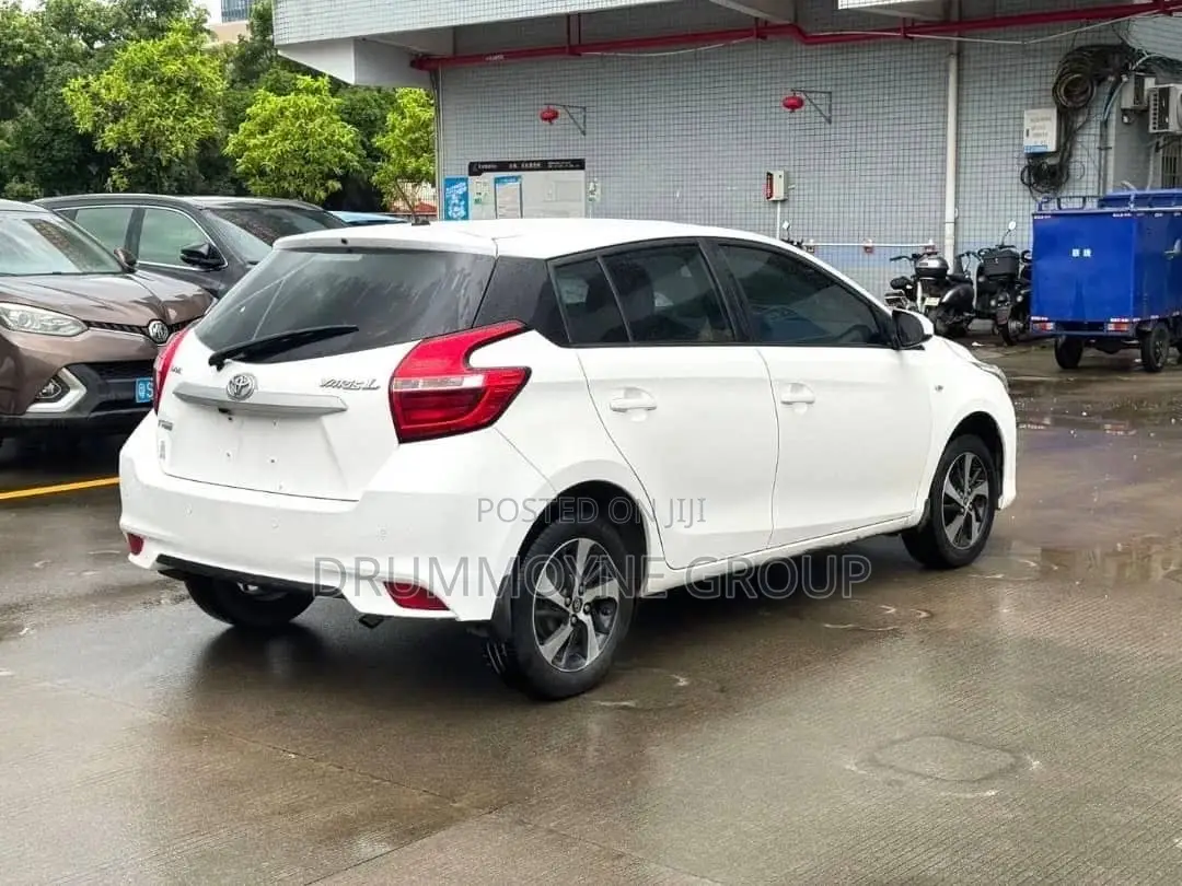 Toyota Yaris 2018 White