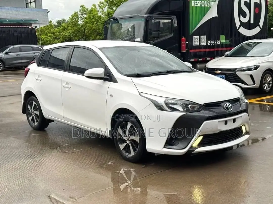 Toyota Yaris 2018 White